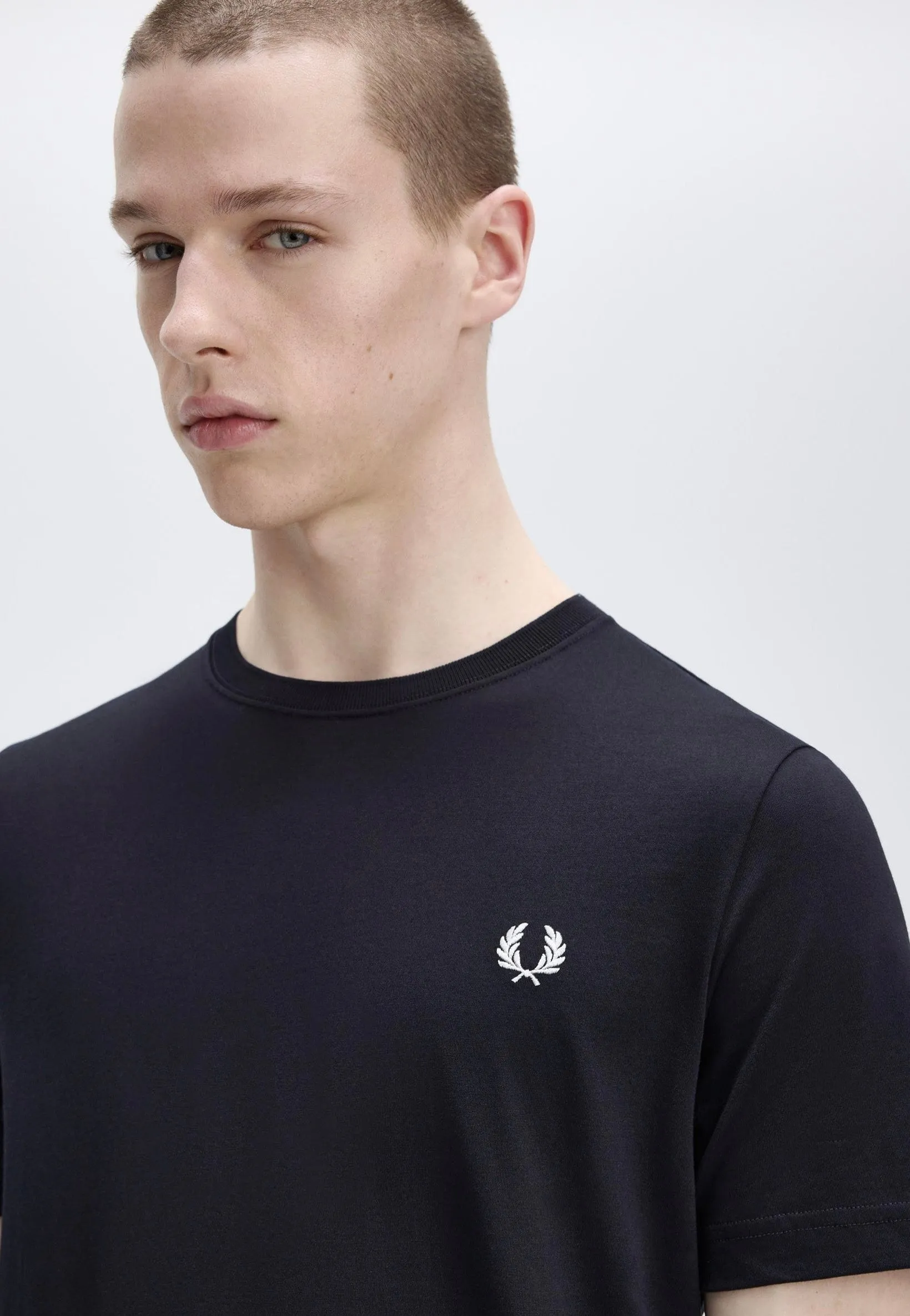 Fred Perry - Crew Neck Navy - T-Shirt Regular and comfortable