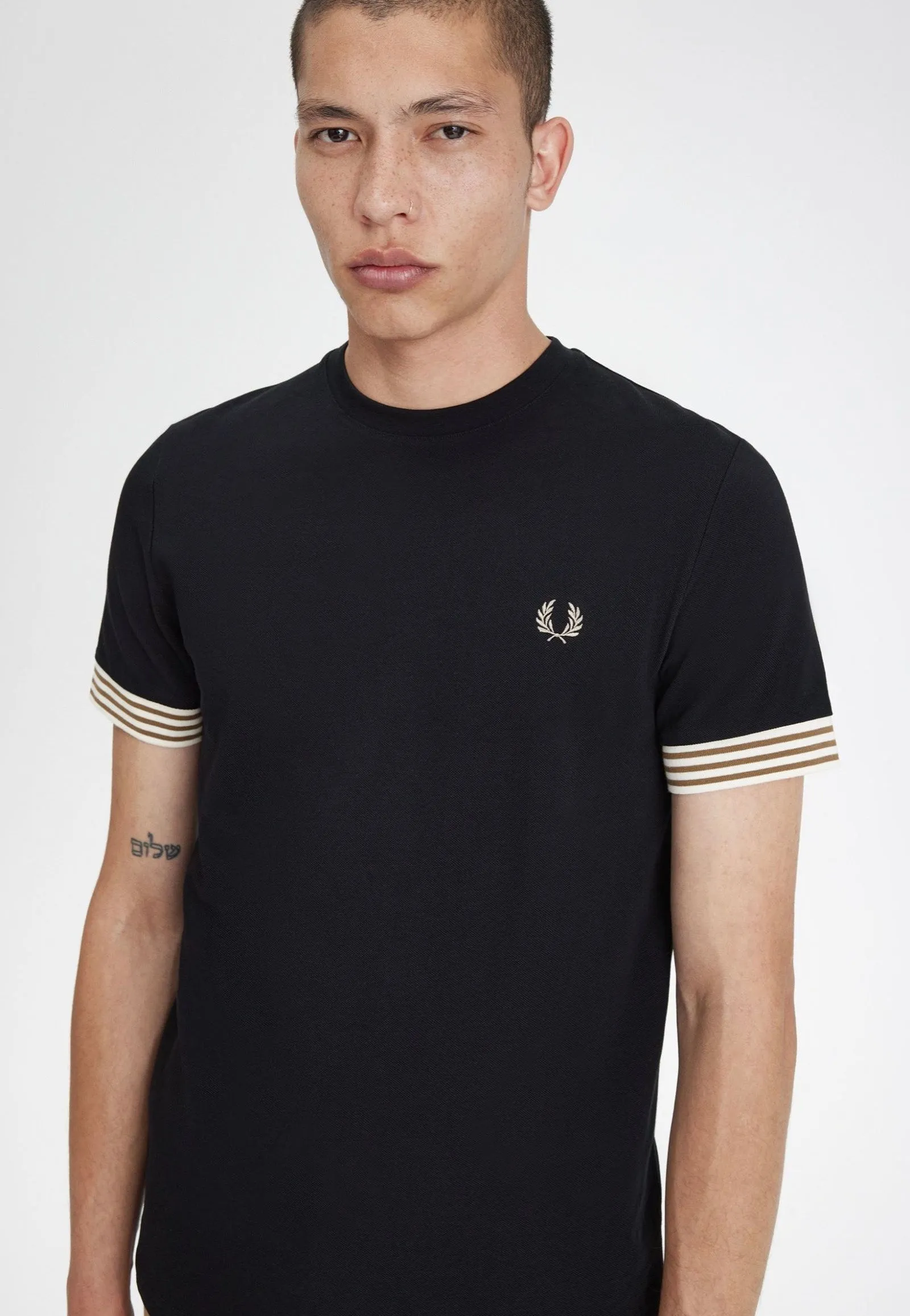 Fred Perry - Striped Cuff Black - T-Shirt Minimalist Design