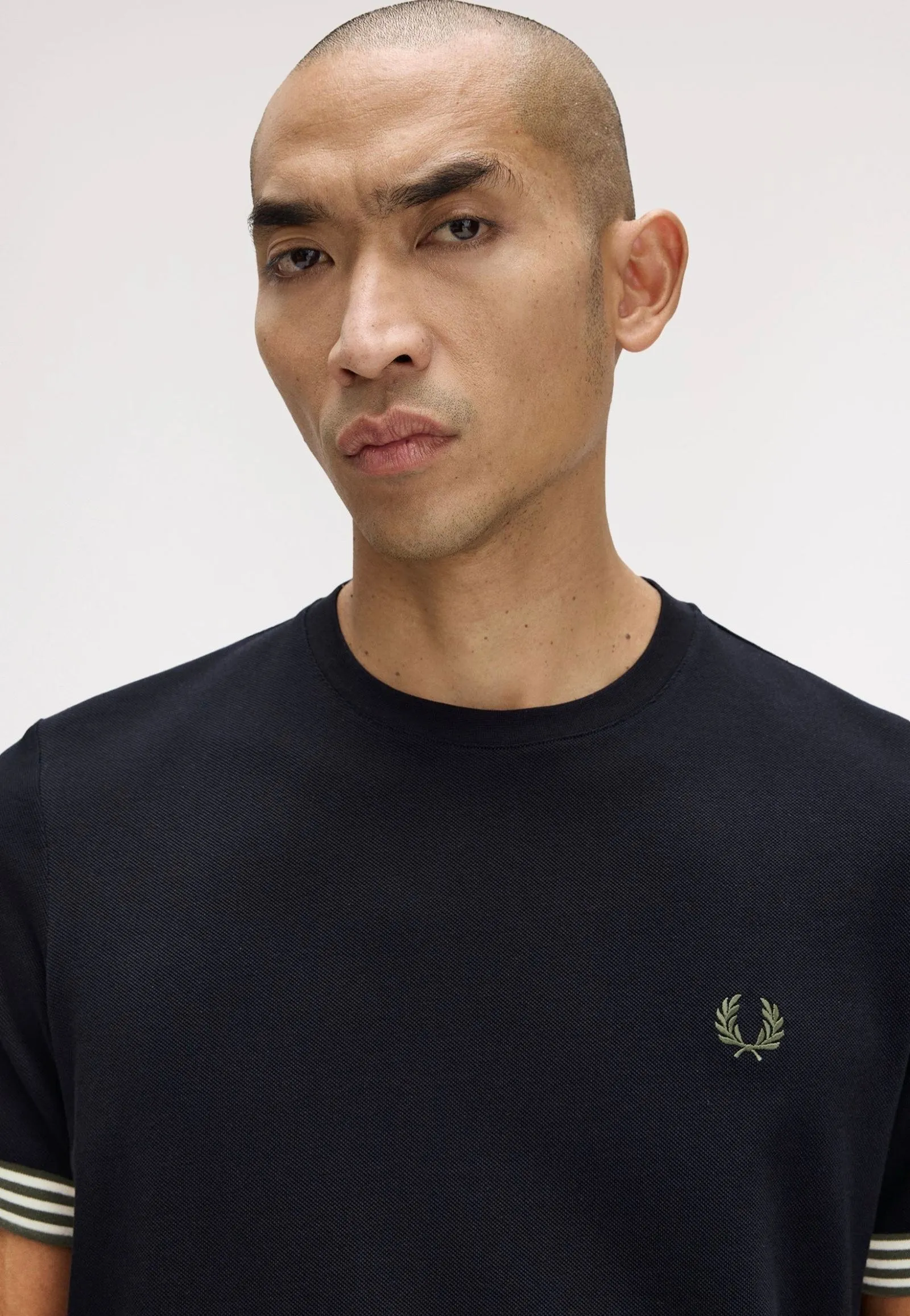 Fred Perry - Striped Cuff T-Black - T-Shirt Beach and sunny