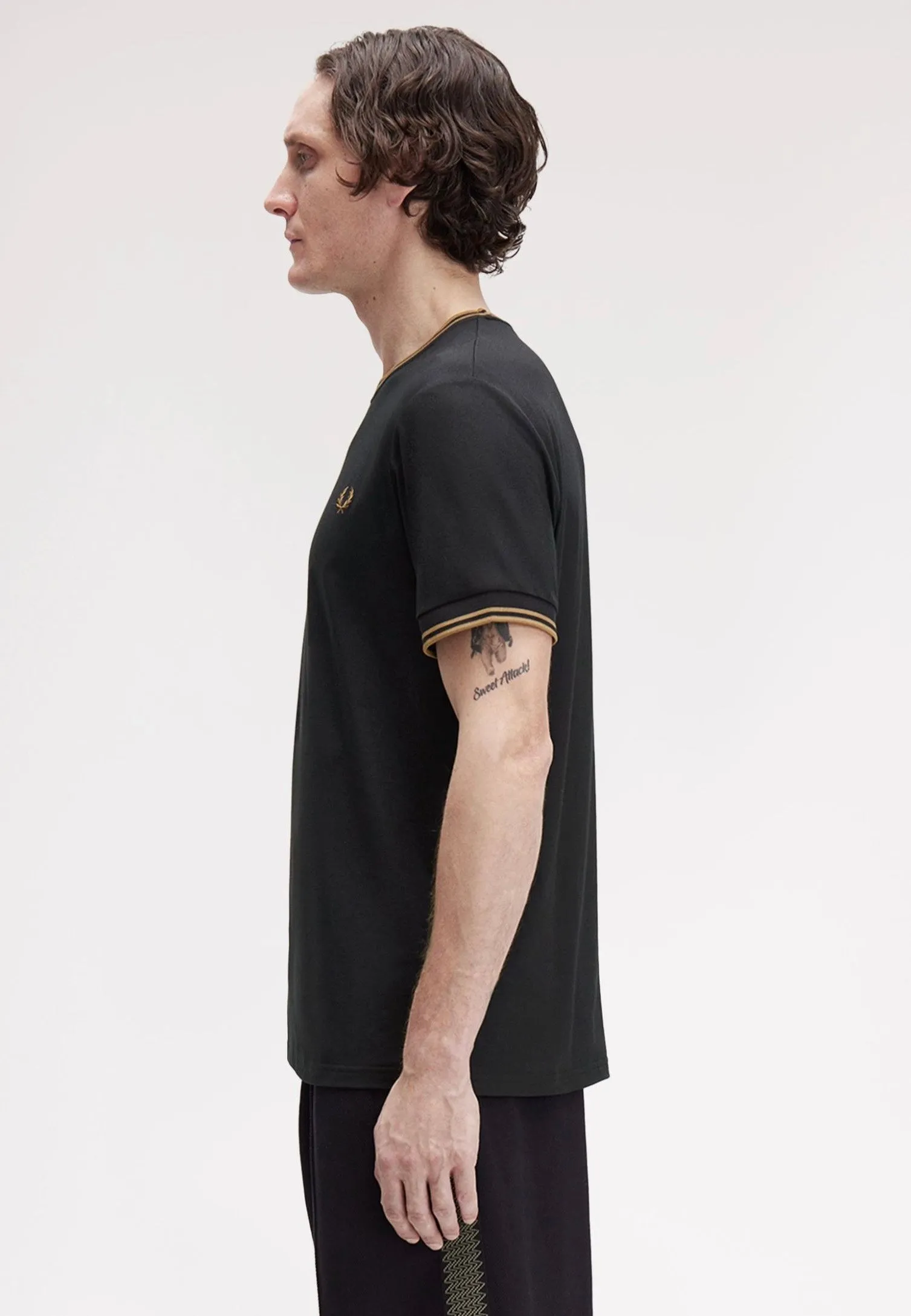 Fred Perry - Twin Tipped Black/Shadedstone - T-Shirt Machine washable and easy