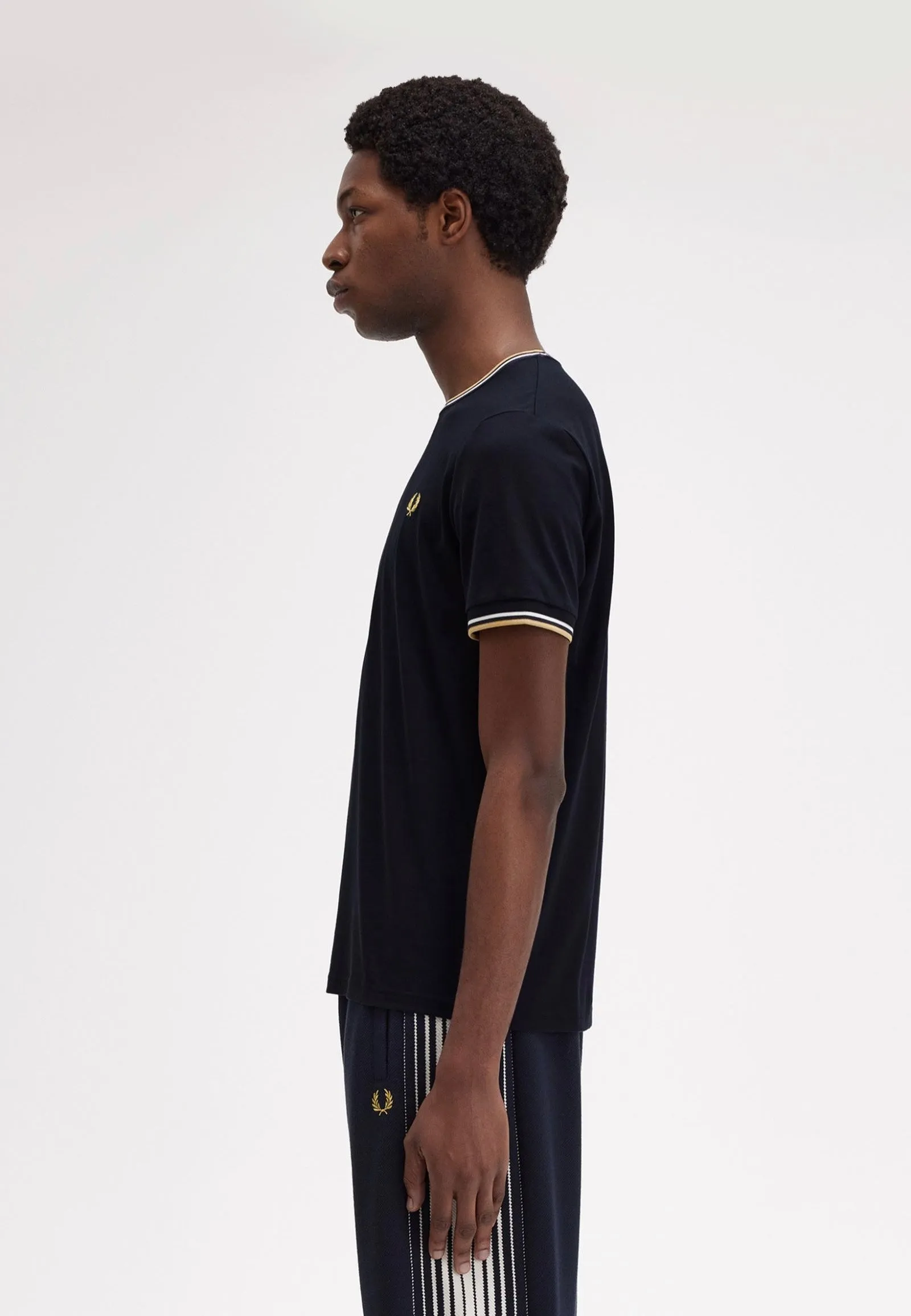 Fred Perry - Twin Tipped Navy/Ecru/Honeycomb - T-Shirt Eye - catching - striking