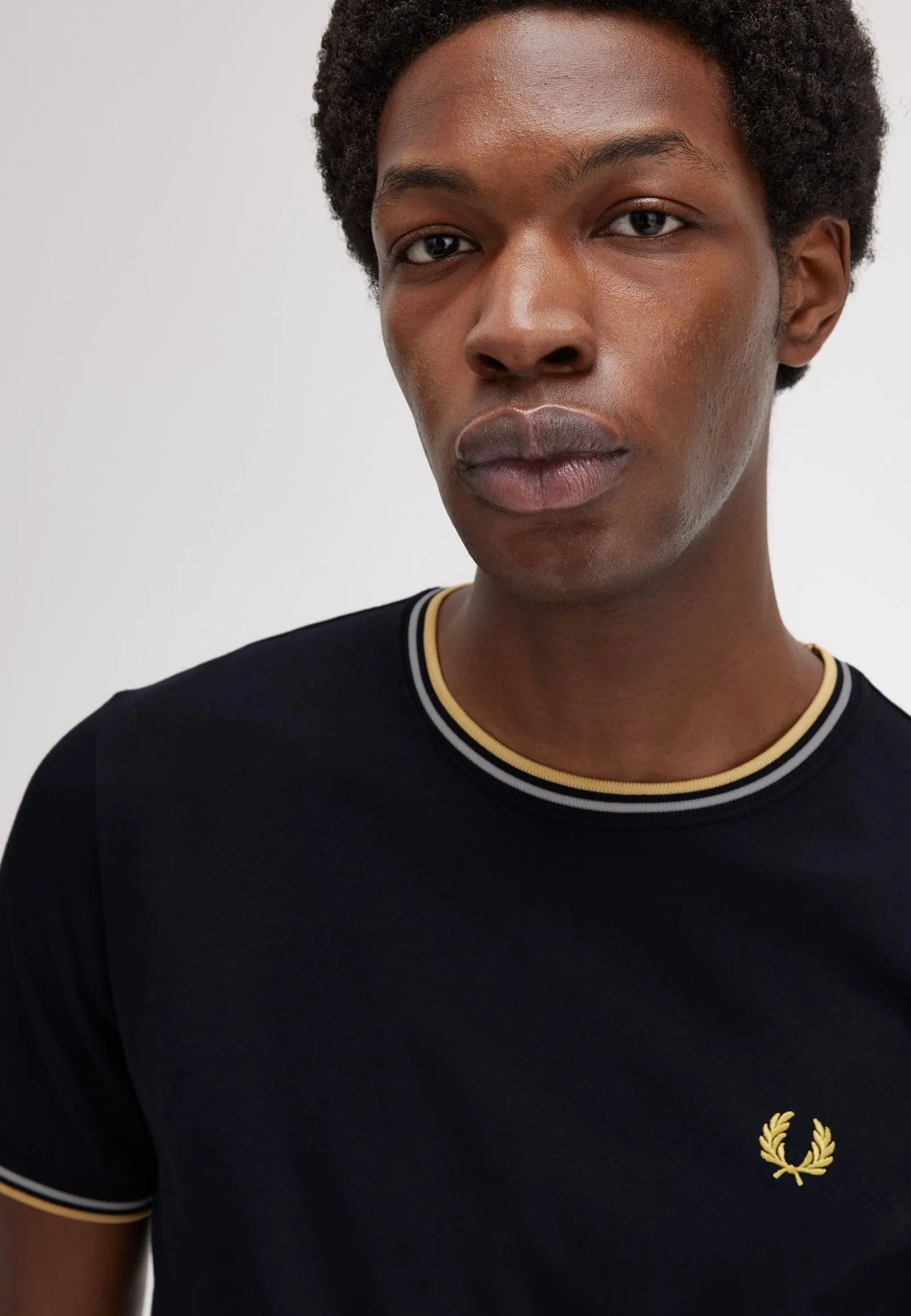 Fred Perry - Twin Tipped Navy/Ecru/Honeycomb - T-Shirt Eye - catching - striking