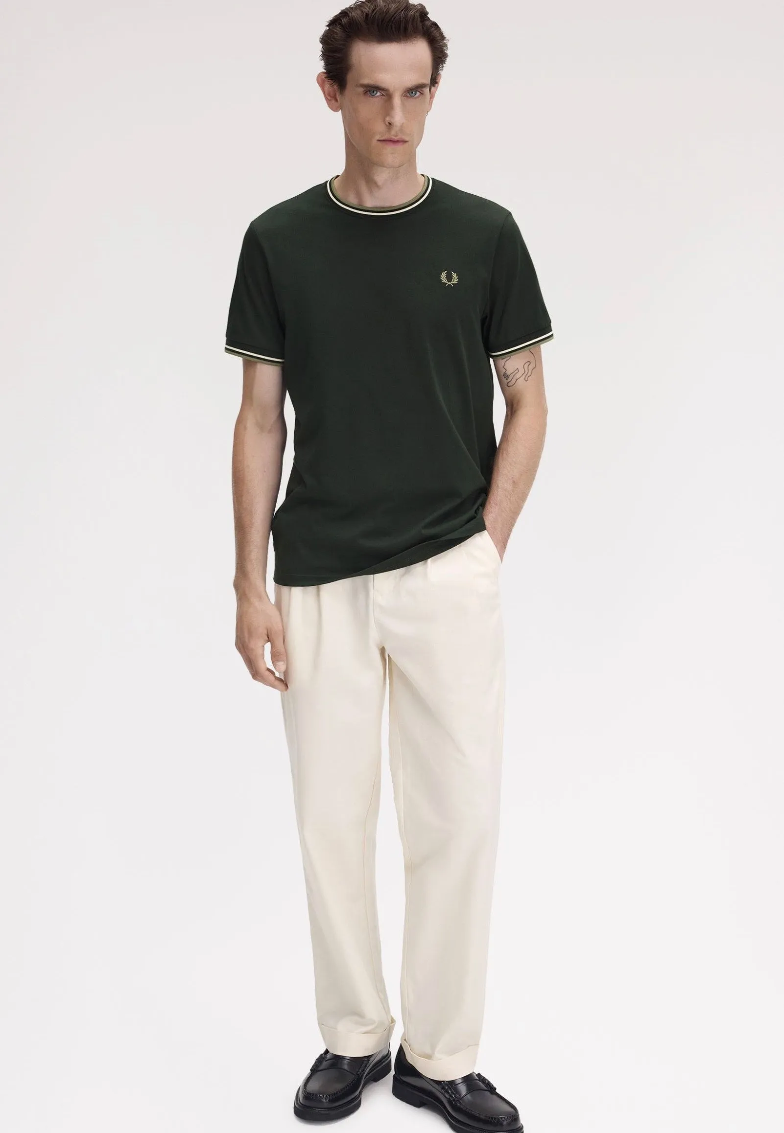 Fred Perry - Twin Tipped Night Green/Light Ecru/Olive Mint - T-Shirt Minimal Vibe