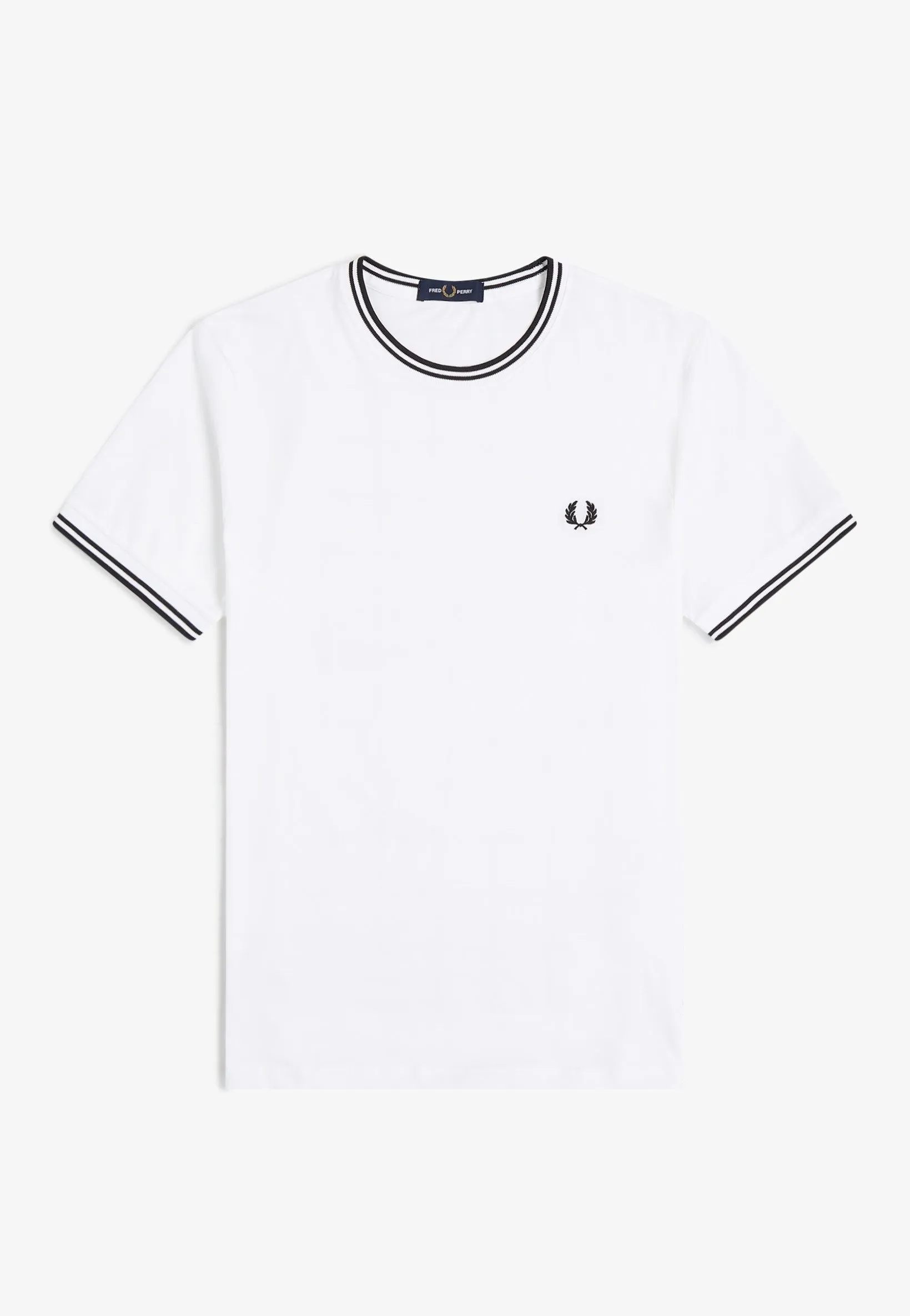Fred Perry - Twin Tipped White - T-Shirt Modern Outfit