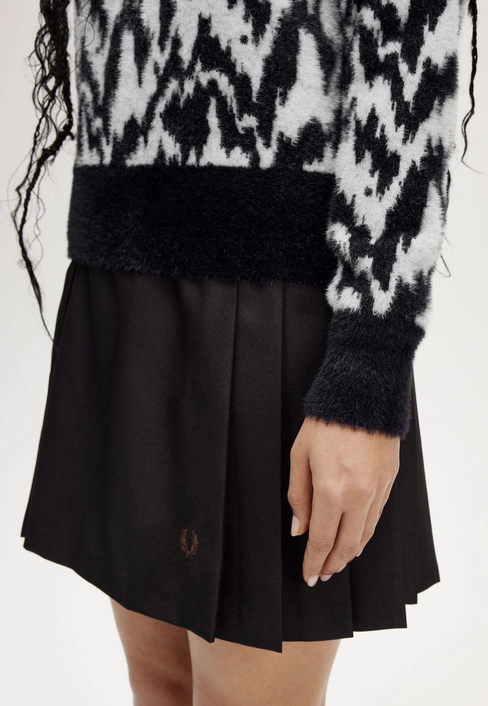Fred Perry x Amy Winehouse - Animal Jacquard Ecru - Pullover Innovative Trend