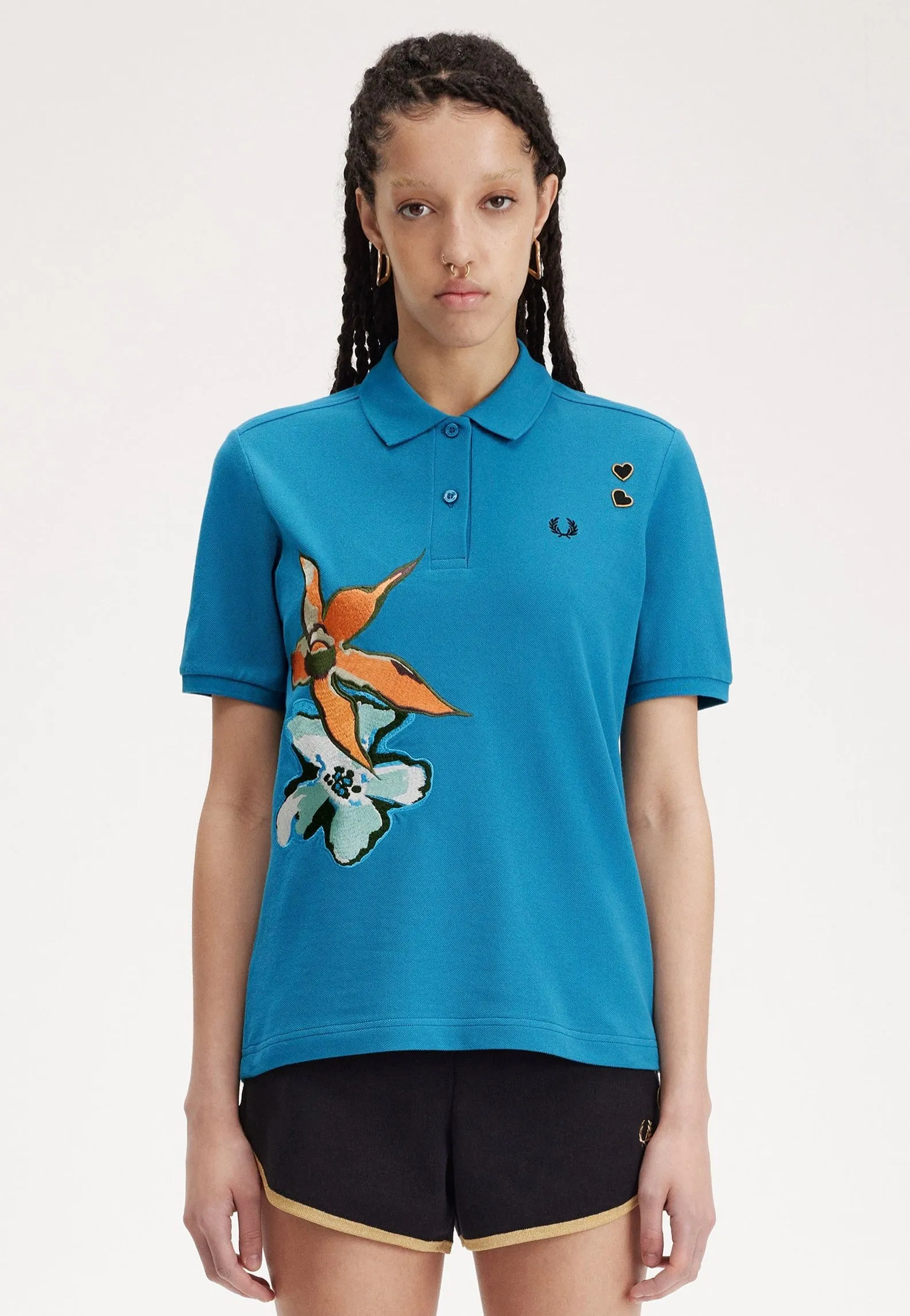 Fred Perry x Amy Winehouse - Embroidered Runaway Bay Ocean - Polo Modern Elegance