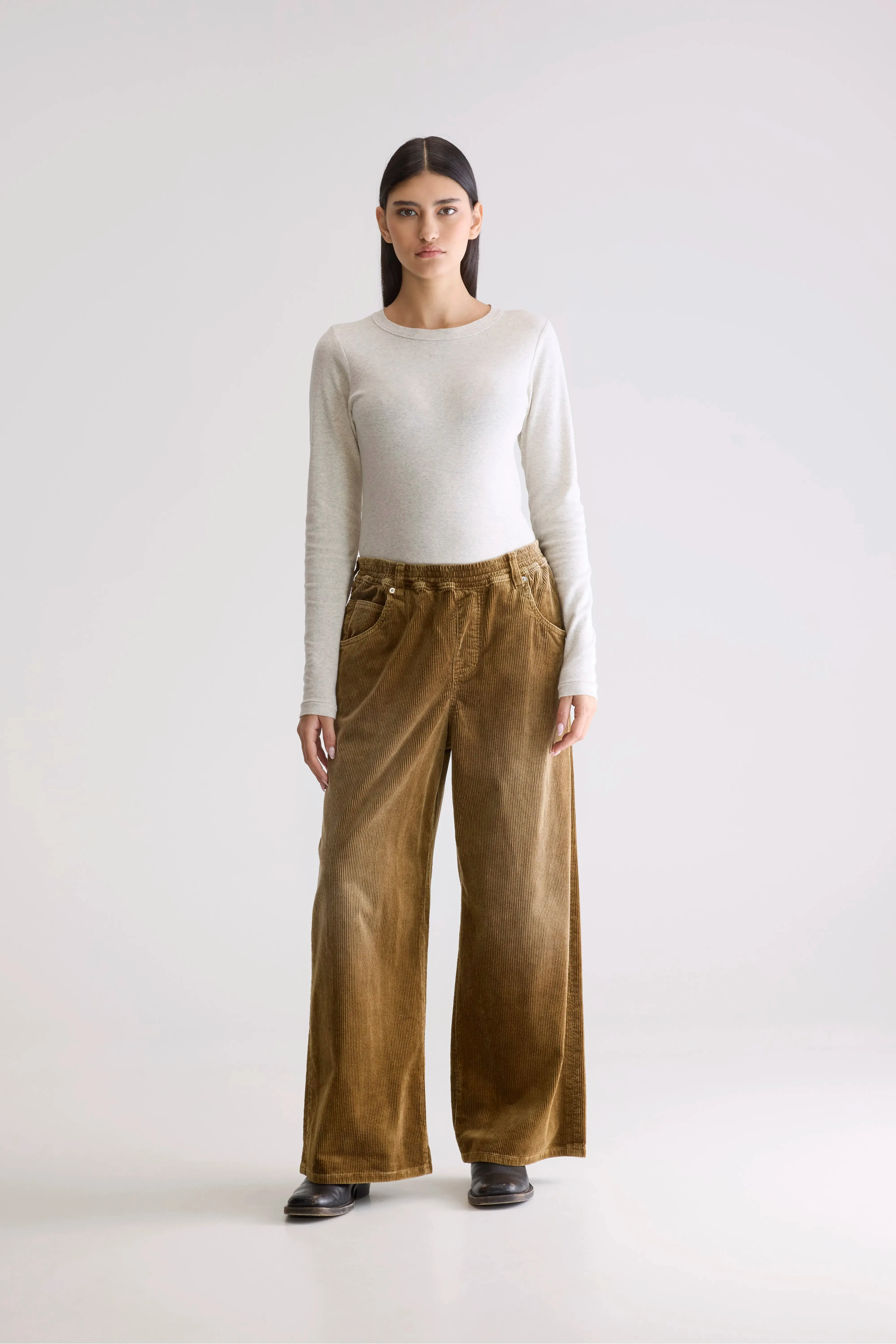 Galina wide trousers (252 / W / SOIL) Relaxed Waist