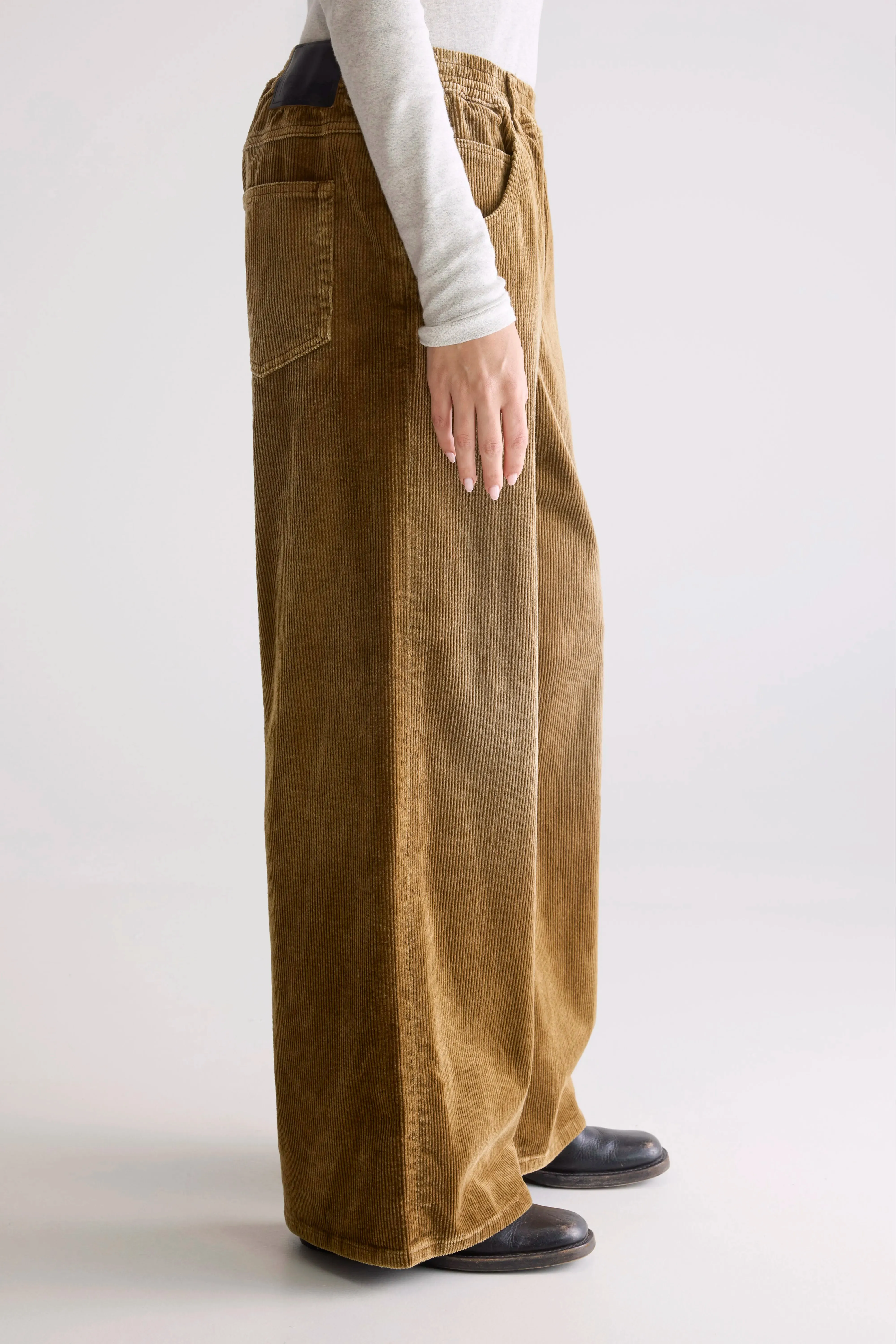 Galina wide trousers (252 / W / SOIL) Relaxed Waist