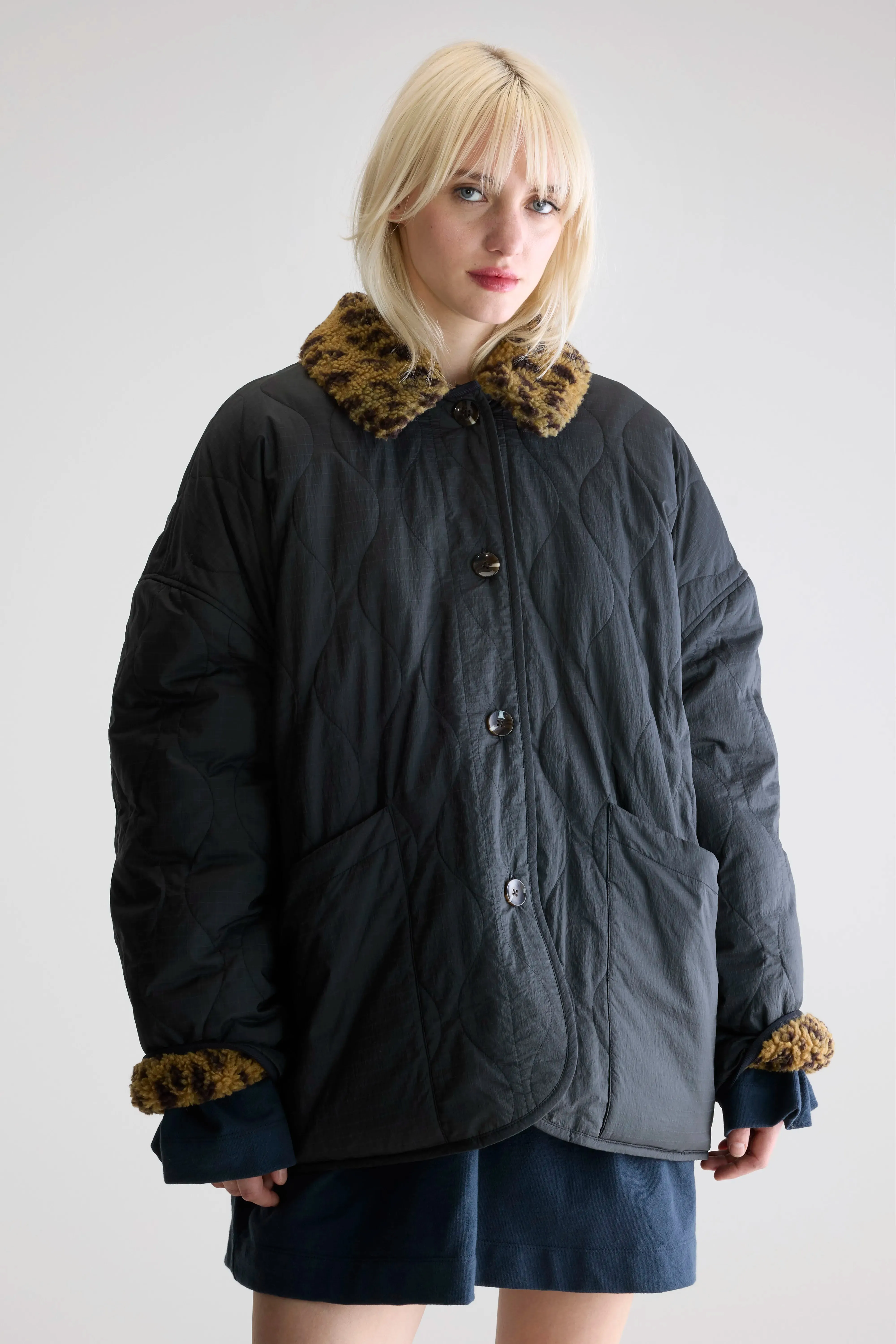 Hampton teddy jacket (252 / W / BLACK SAND) Rugged Comfort