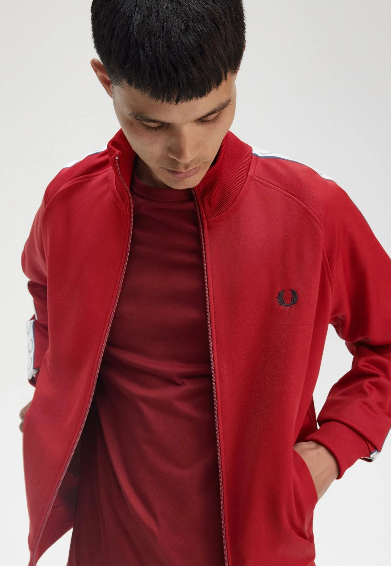Happy looks Fred Perry - Taped Track Burnt Red - Track Jacket