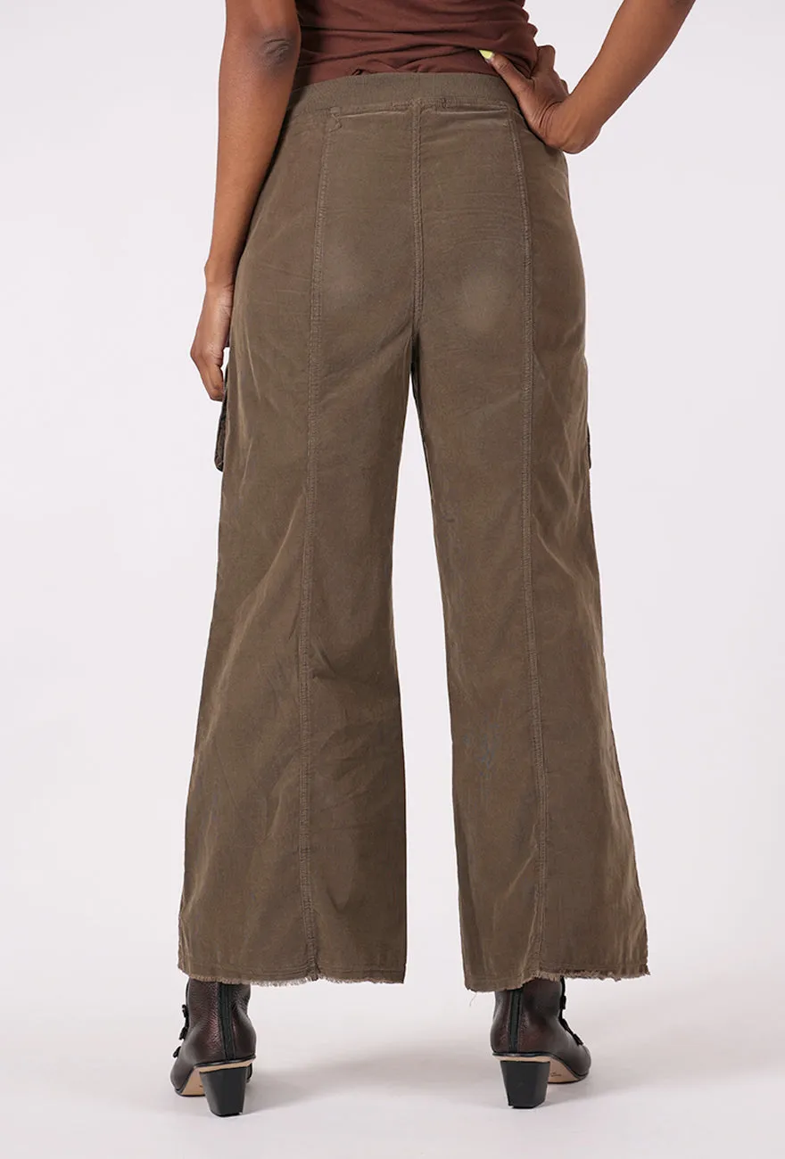 Heta Pant, Oak Creek Pigment Easy Care