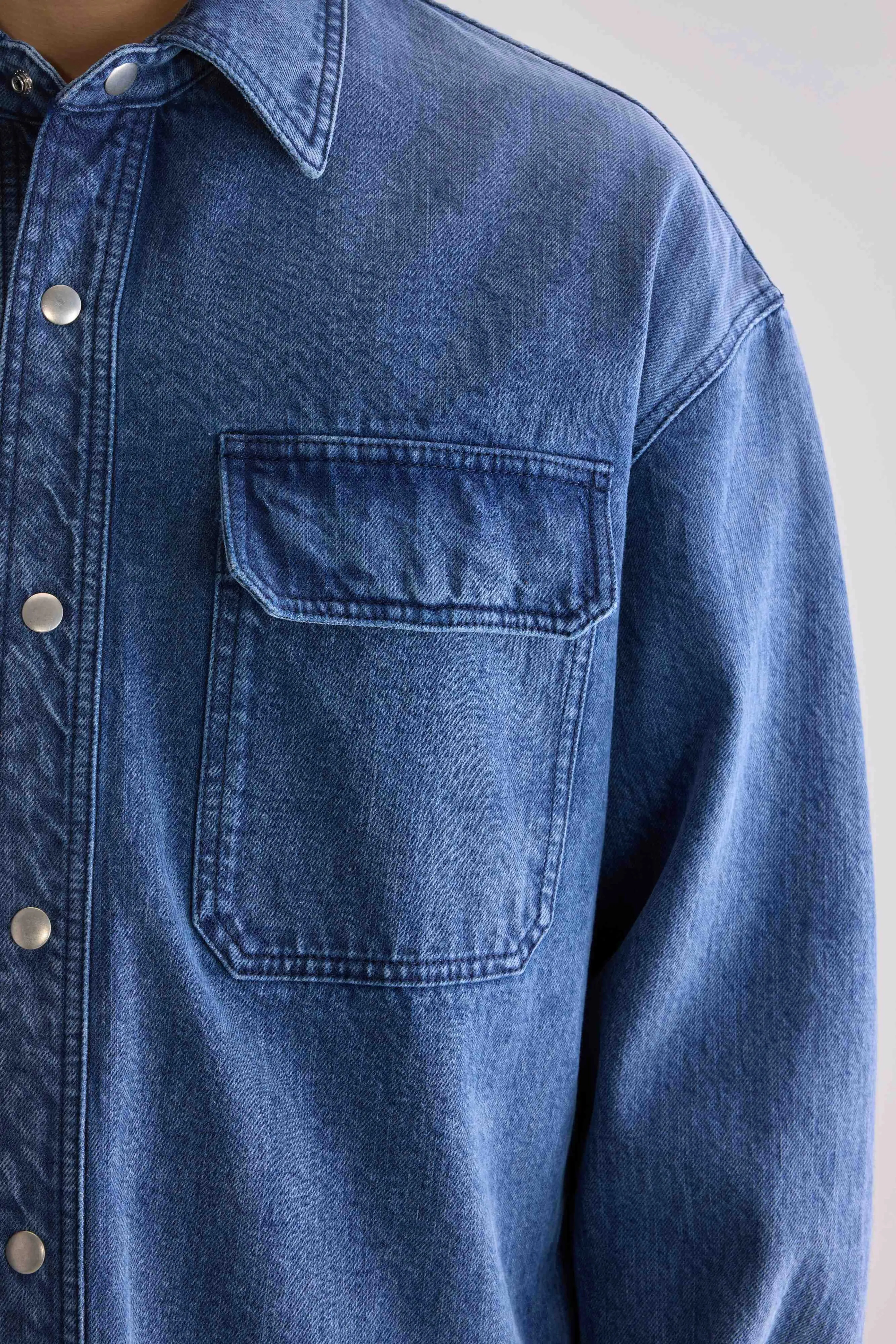 Hidden Pocket Poach overshirt (252 / M / BLUE SNOW)