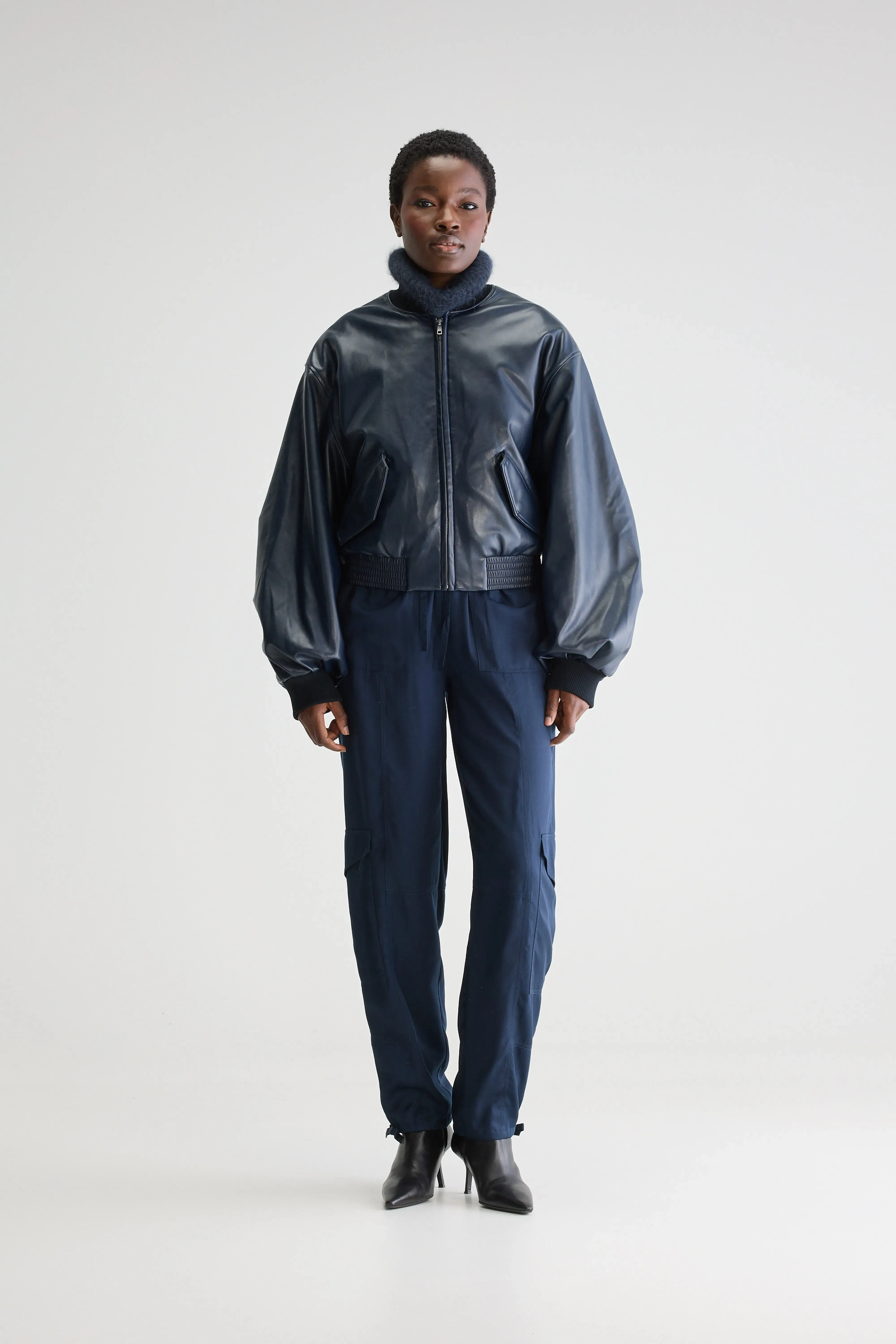 Hiko bomber jacket (251 / W / CAPTAIN) Rugged Build