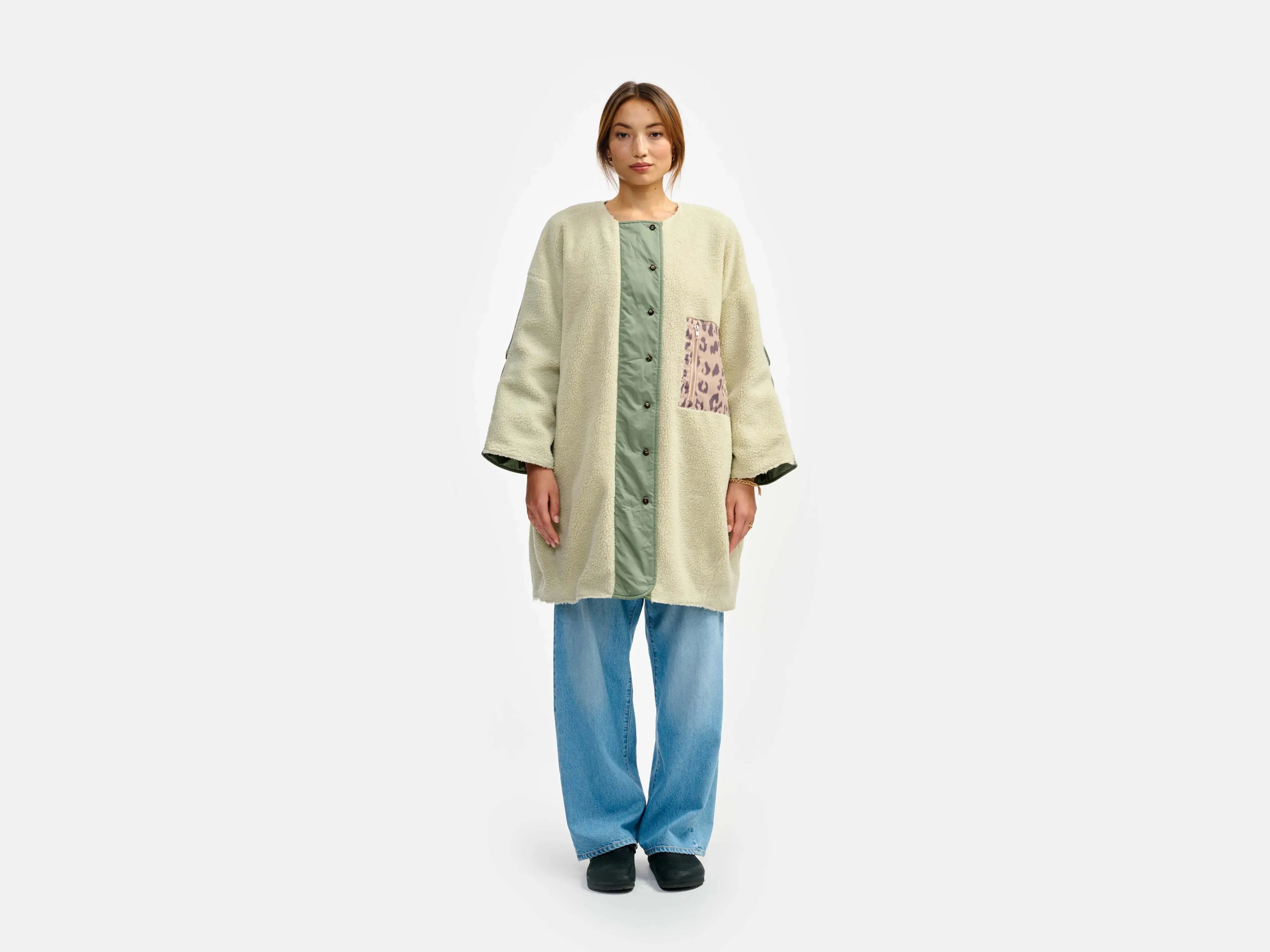 hug coat (241 / W / EUCALYPTUS) Outdoor Look Timeless Fit