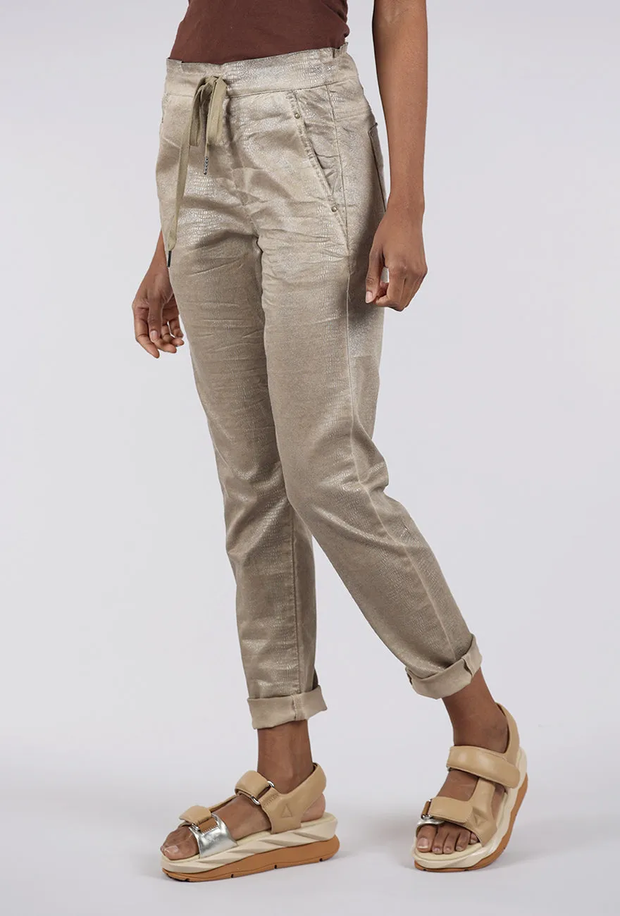 Iconic Stretch Denim, Cream Breathable Comfort