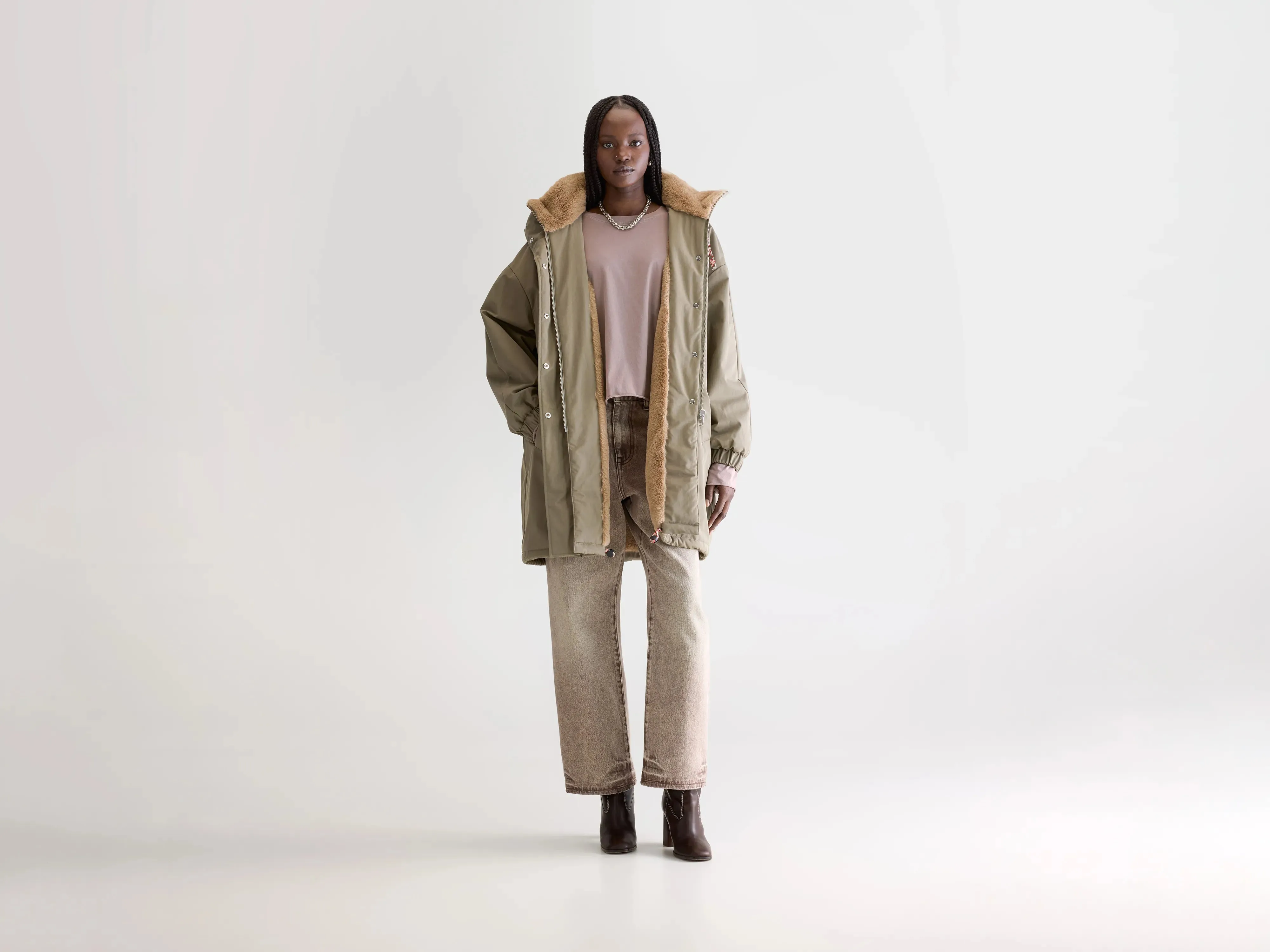 Jade duffle parka (252 / W / DUST) Lightweight Design Easy Fit Piece