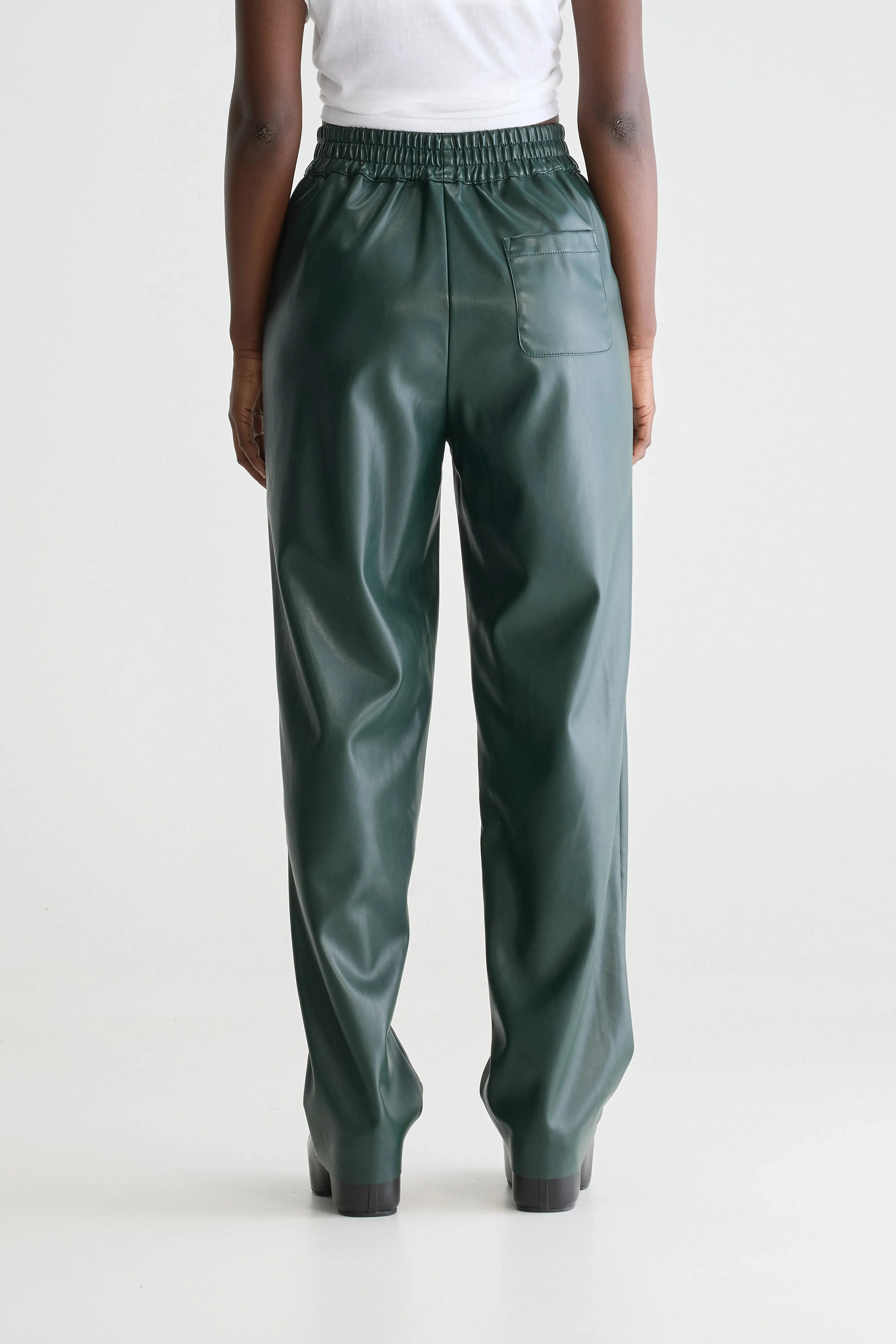 Janda faux leather trousers (251 / W / HUNTER) Perfect Cut