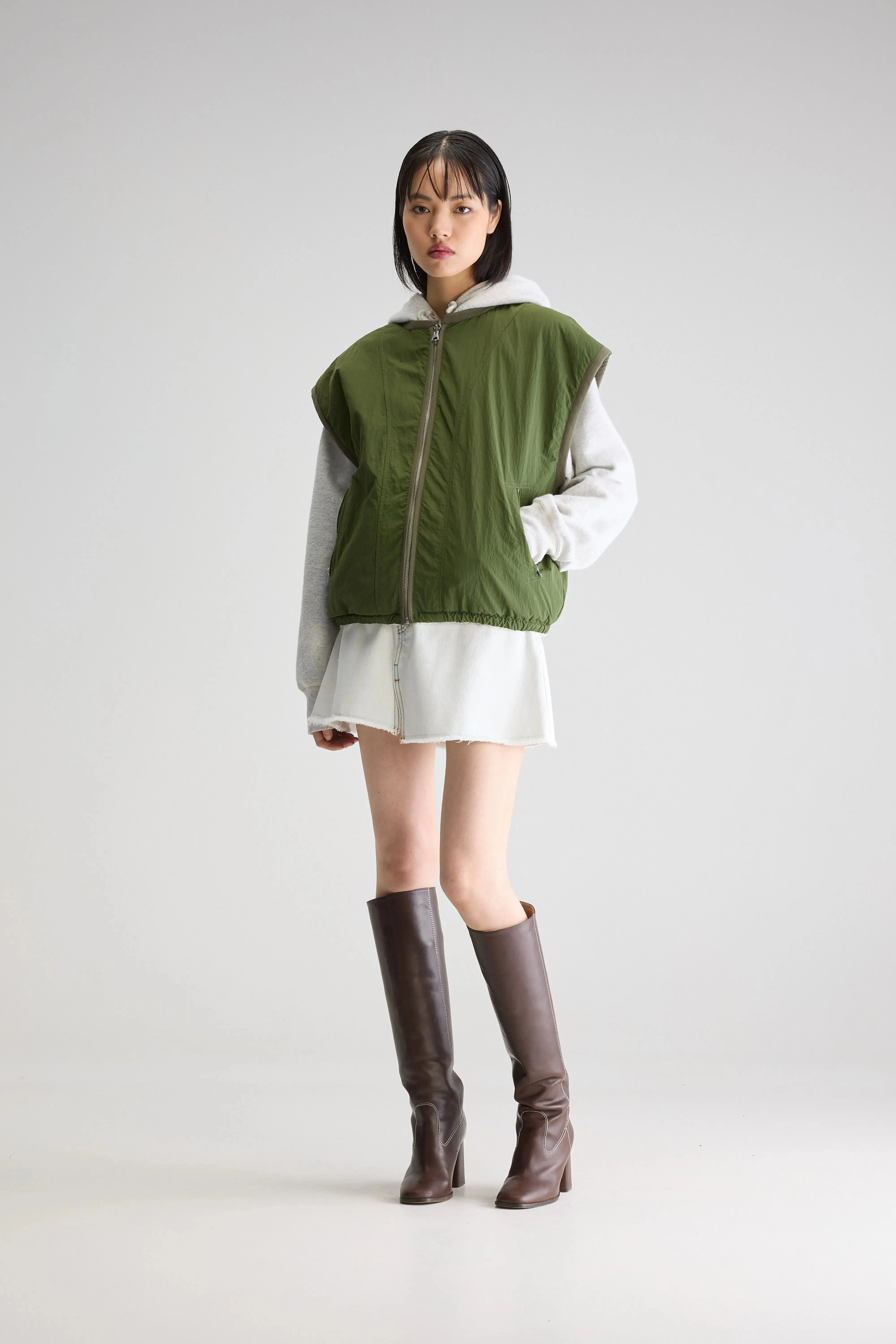 Jano sleeveless jacket (251 / W / ECRU) Performance Boost