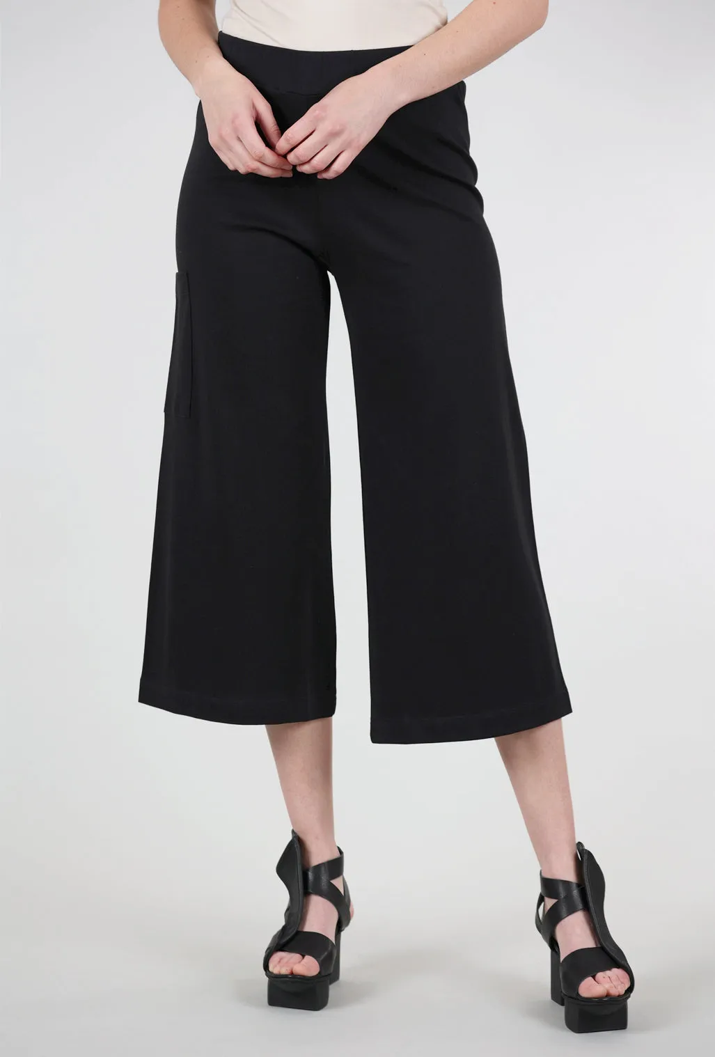 Basic Utility Jersey Gaucho Pant, Black