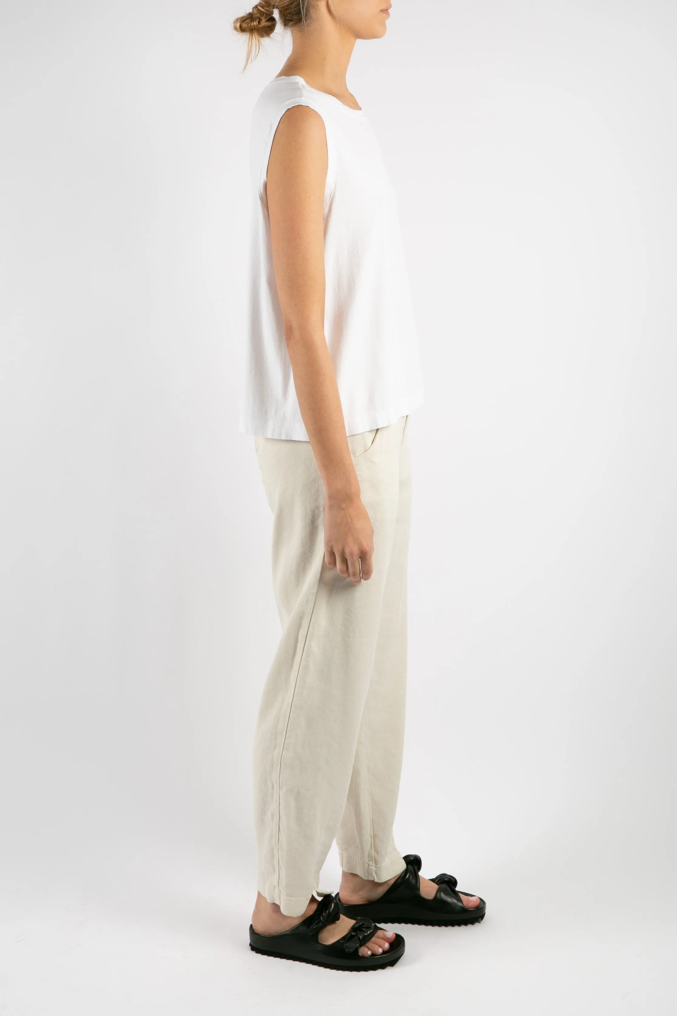 Jersey White Tank Stylish Warmth