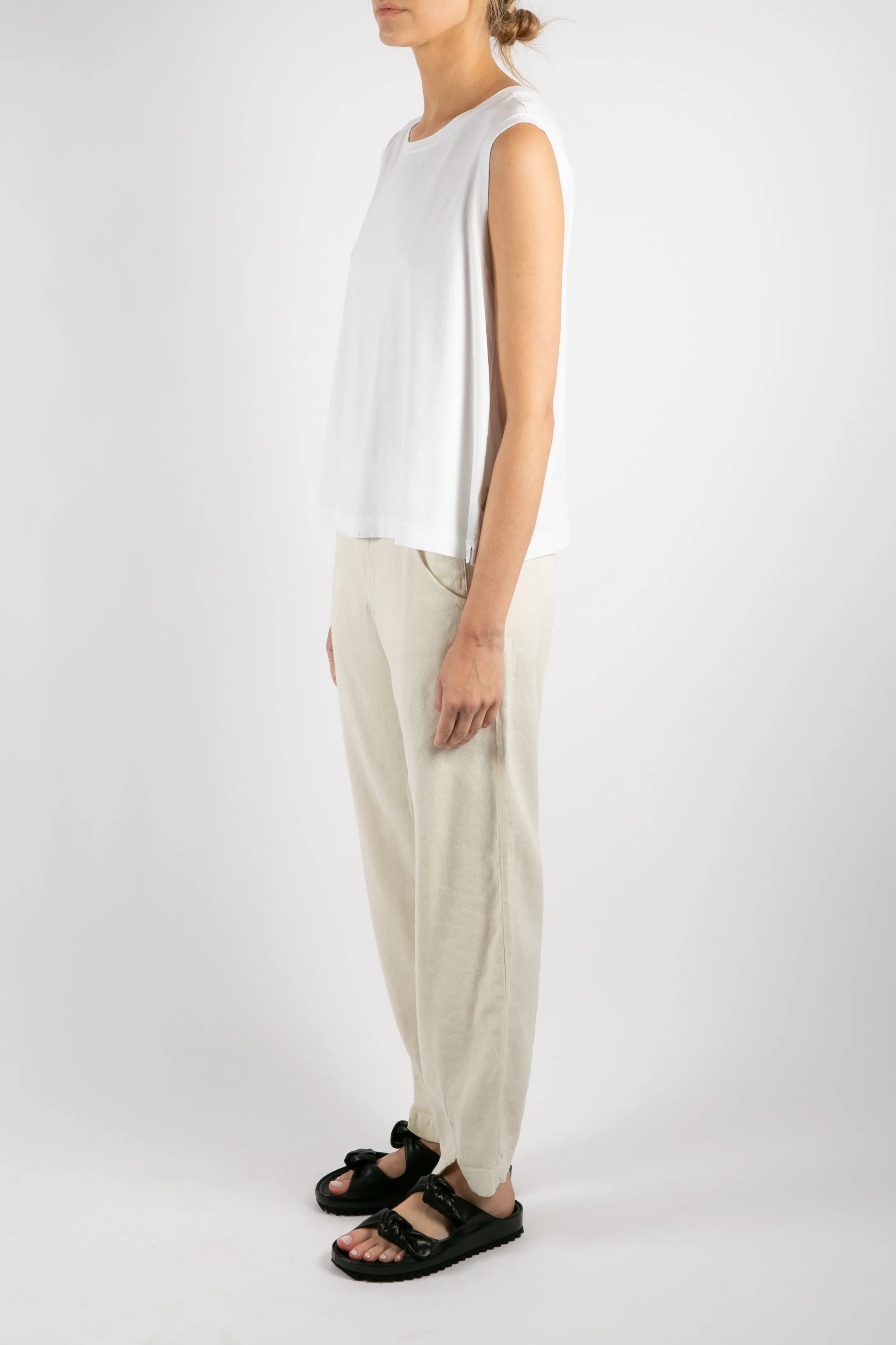 Jersey White Tank Stylish Warmth
