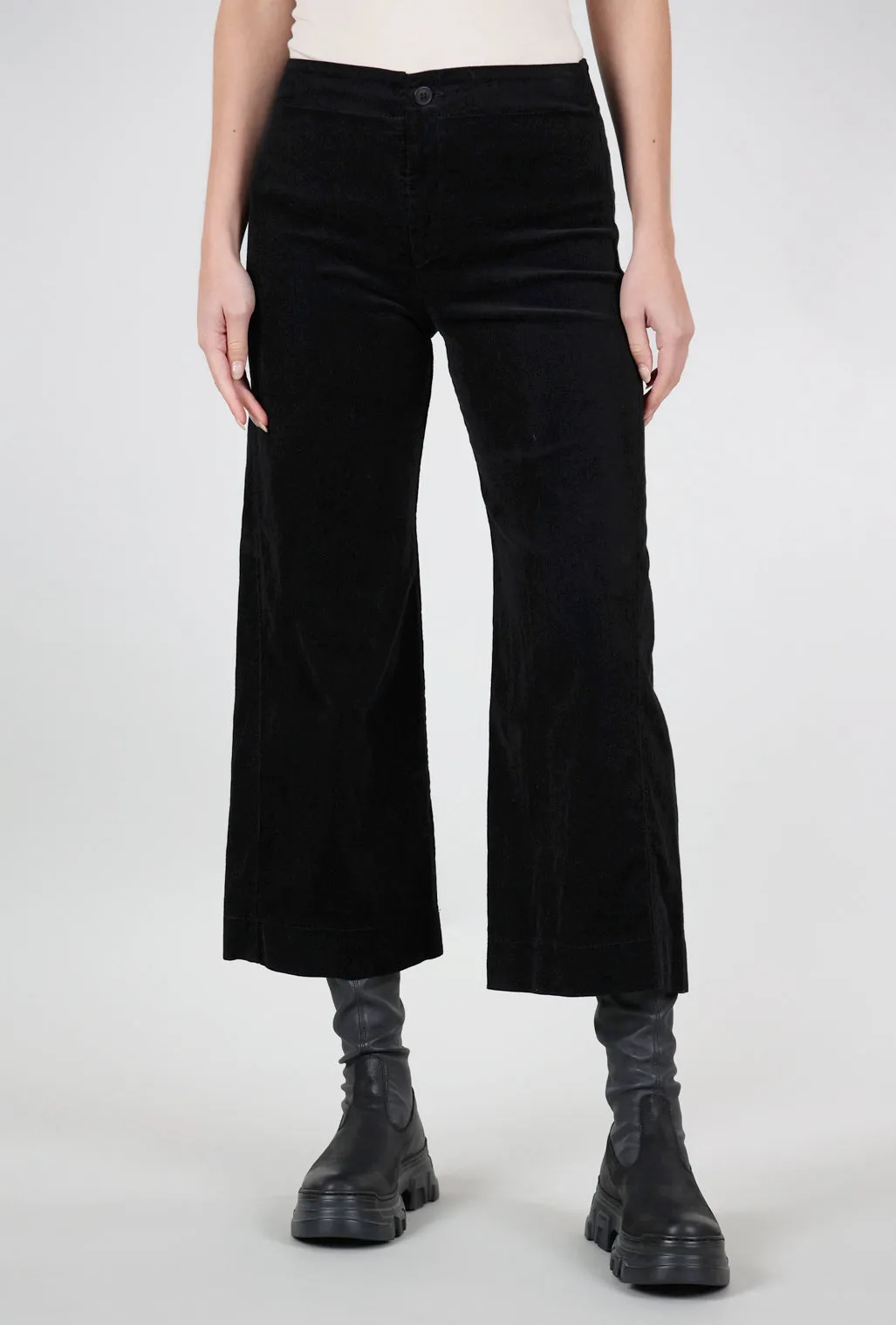 Knack Cords, Black Trendy Look
