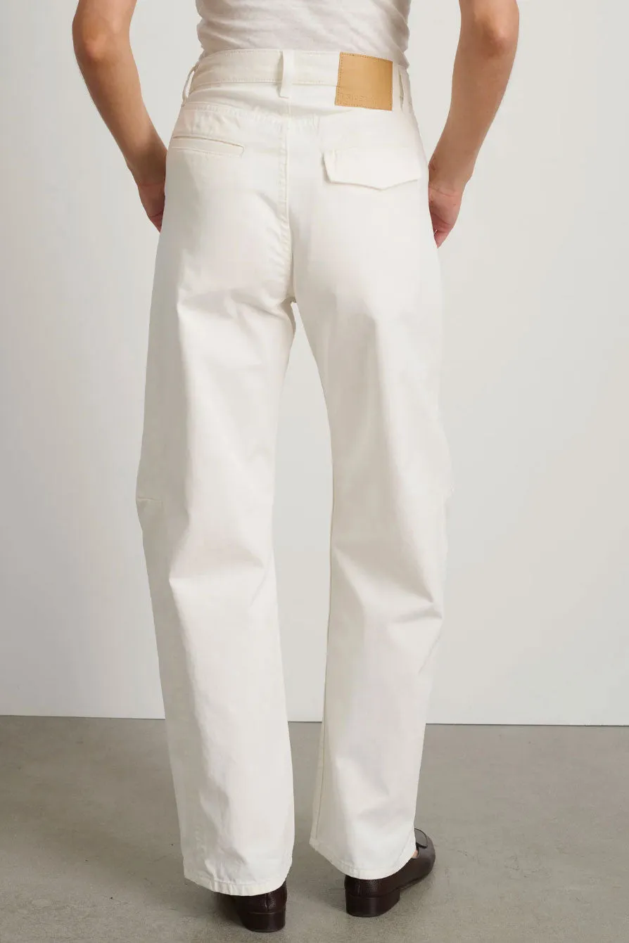 Lange Lasso Chalk Chino Chic Silhouette