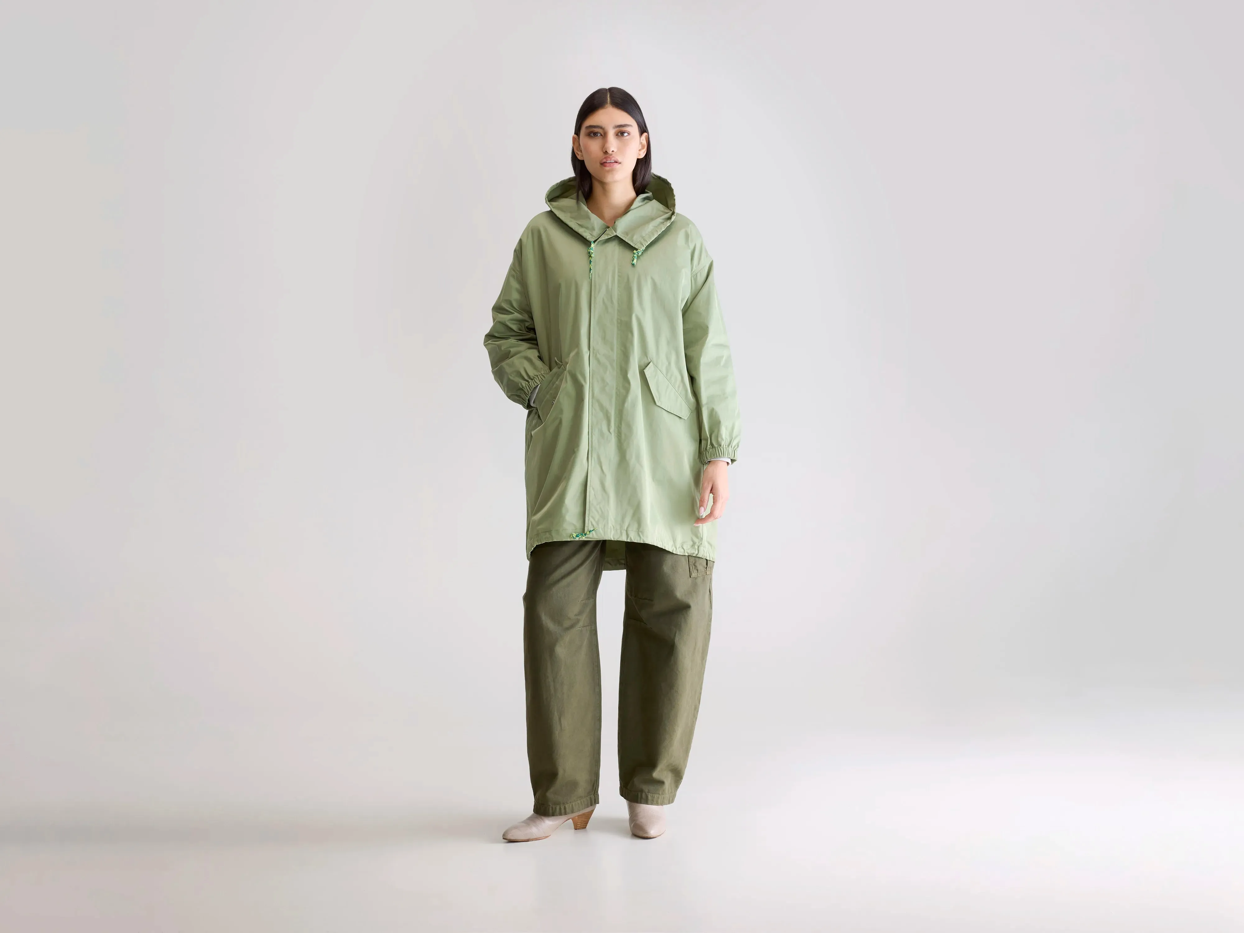 Laos hooded parka (242 / W / THYM) Adventure Day Look