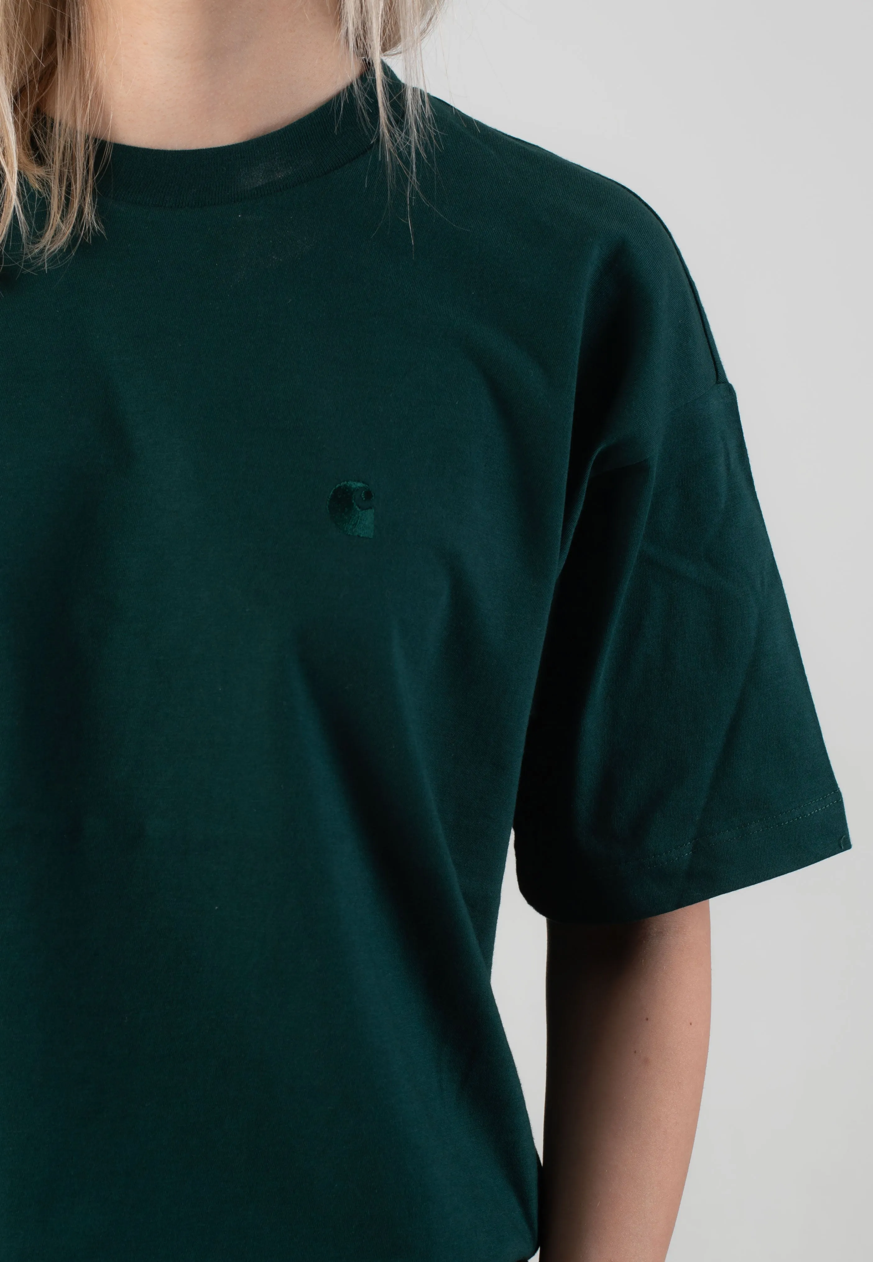Lightweight Comfort Carhartt WIP - W' Chester Dark Fir - T-Shirt