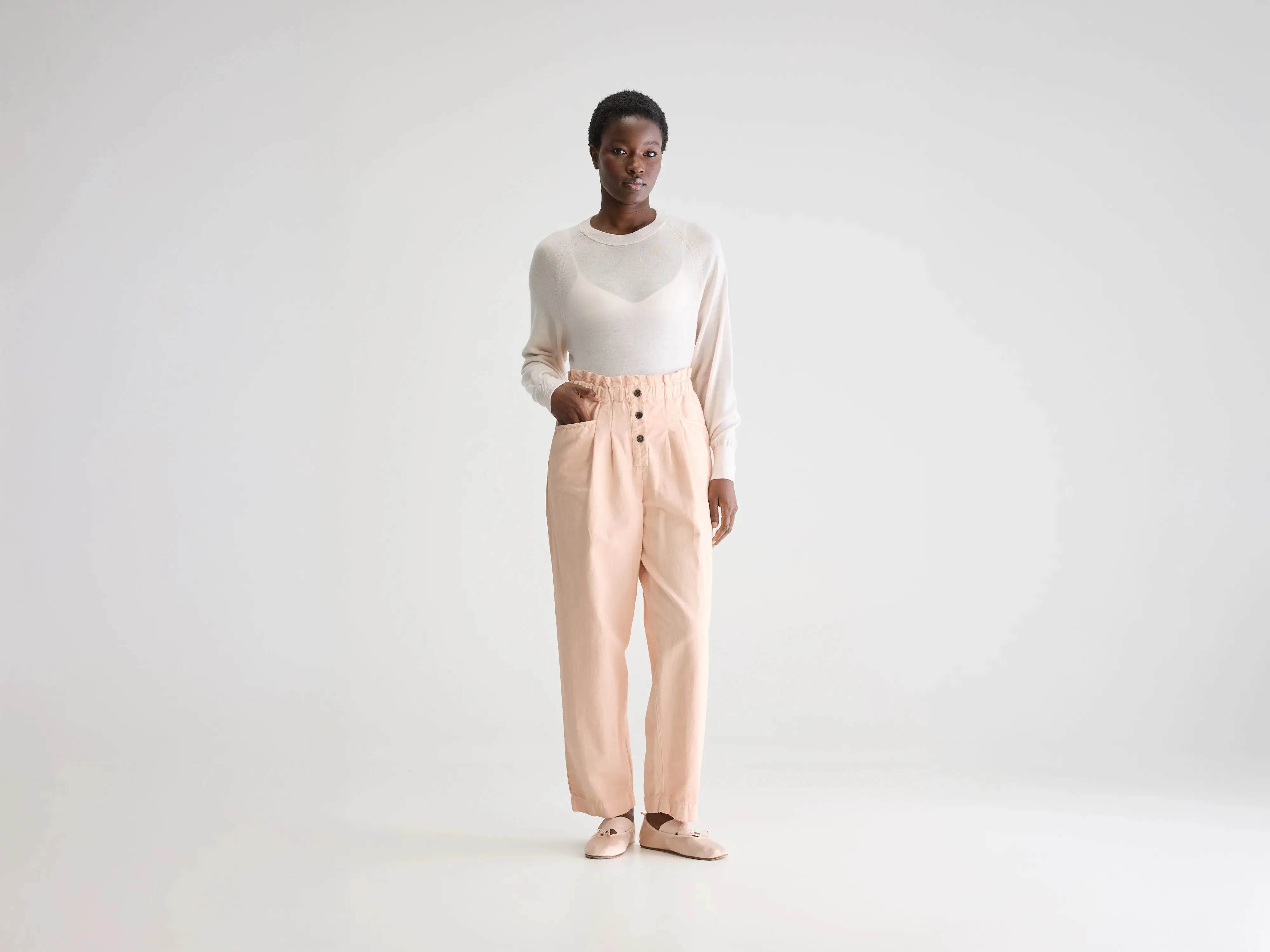 Lilow paperbag trousers (251 / W / SKIN) Stay Dry Refined fit