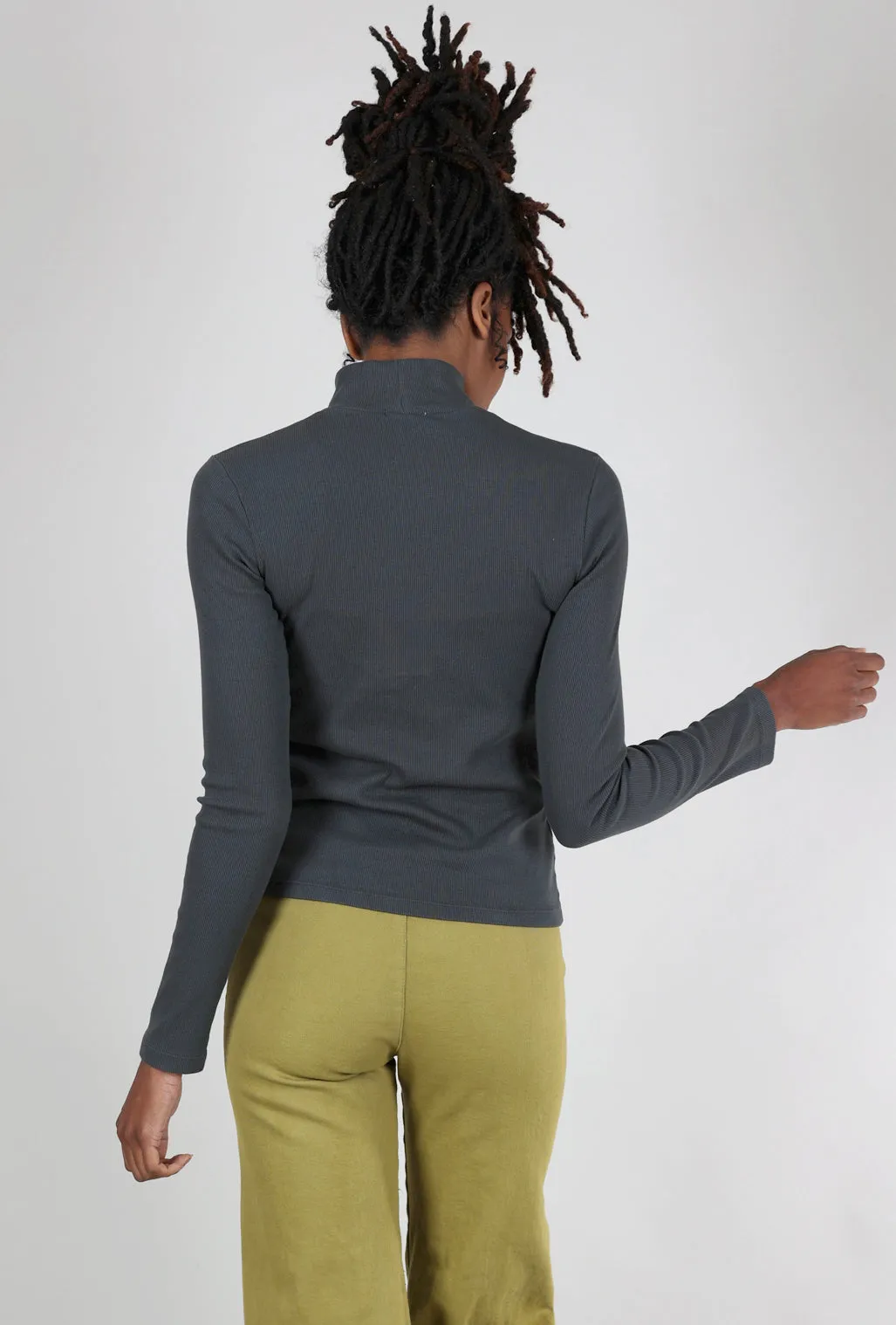 L/S Mockneck, Drab Classic Look