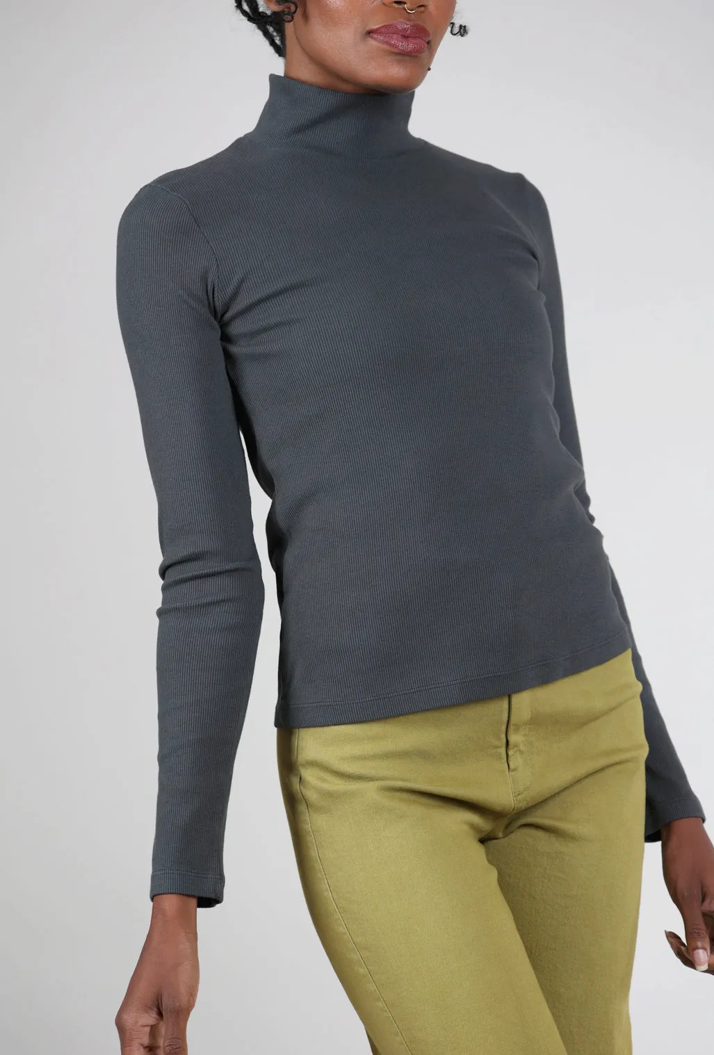 L/S Mockneck, Drab Classic Look