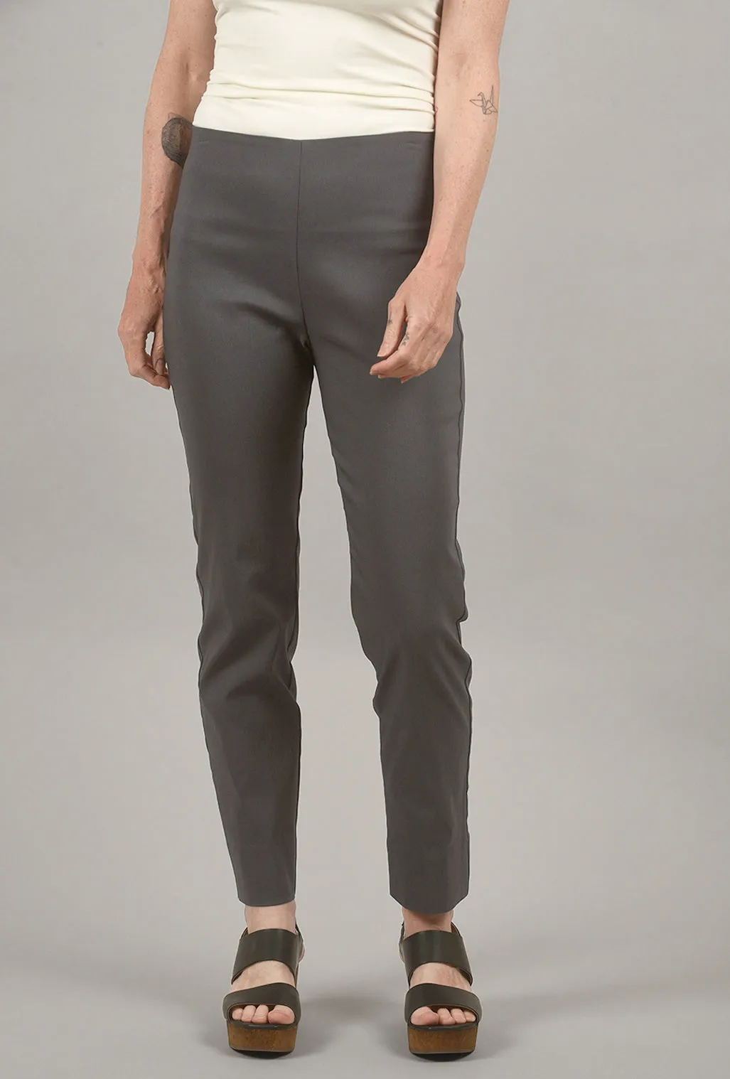 Milo Pant, Dark Gray Clean Style