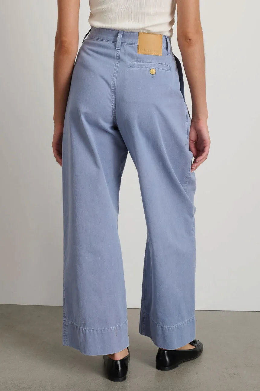 Minimal Craft Martin Pleated Chino