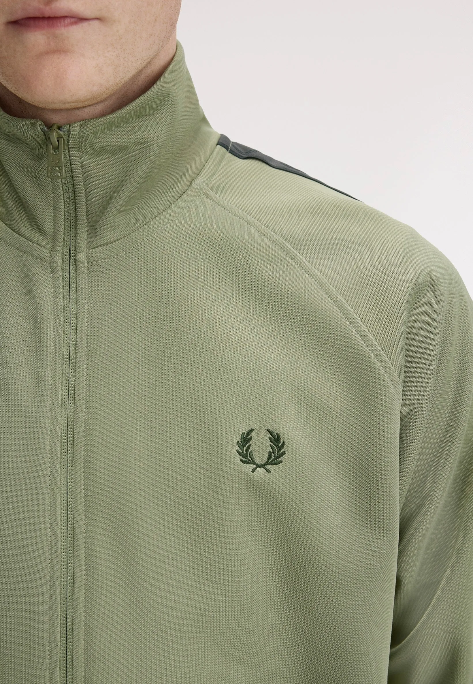 Modern Outerwear Fred Perry - Contrast Tape Olive/Anchor Grey - Track Jacket