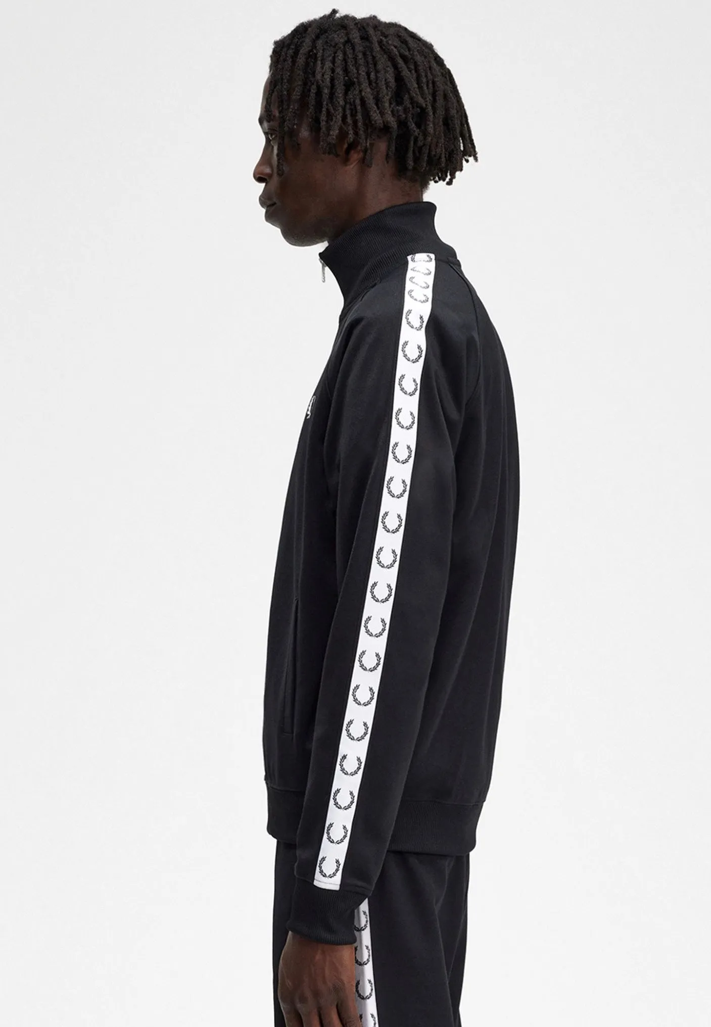 Neo tennis ready gear Fred Perry - Taped Black - Track Jacket
