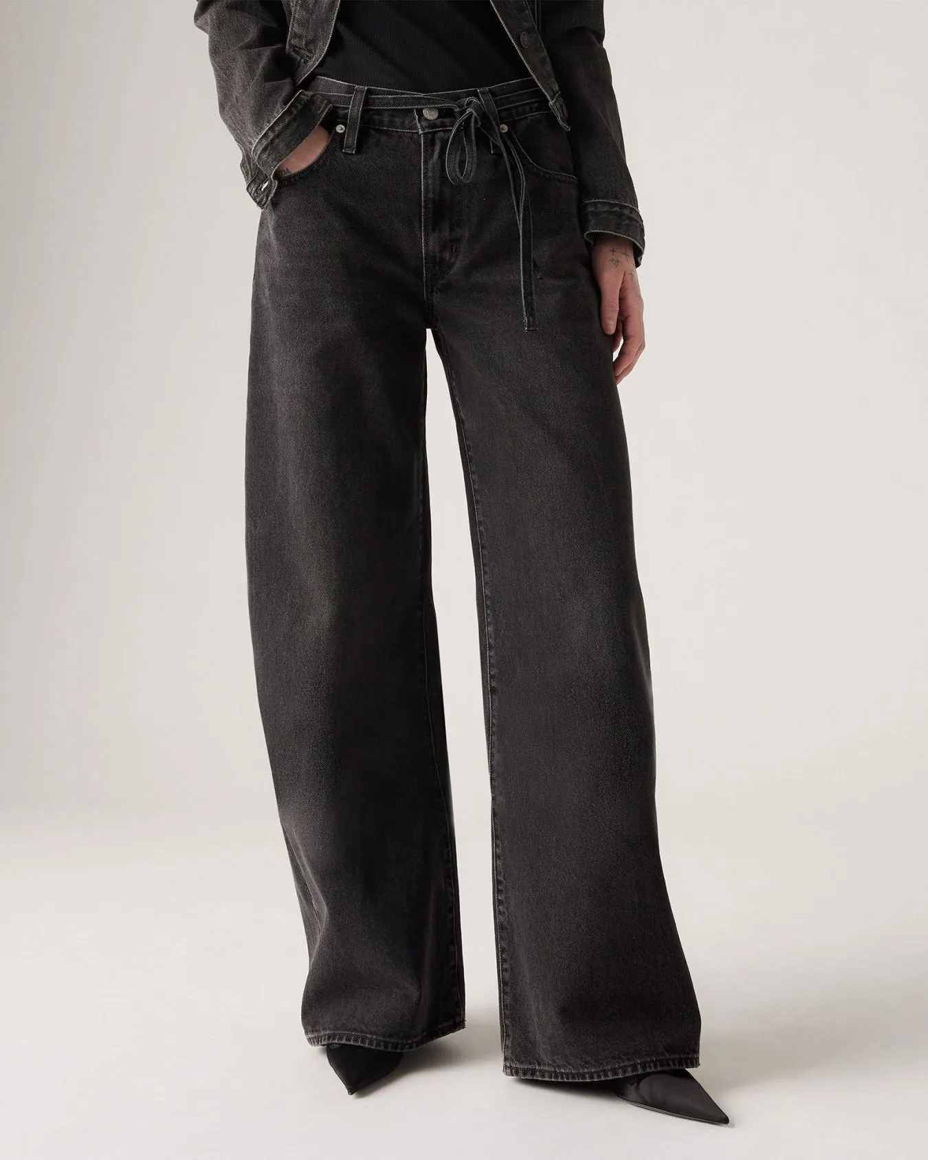 Levi's Womens XL Straight Wide Leg Jeans - Influential Lady | Levi's Jeans | JEANSTORE