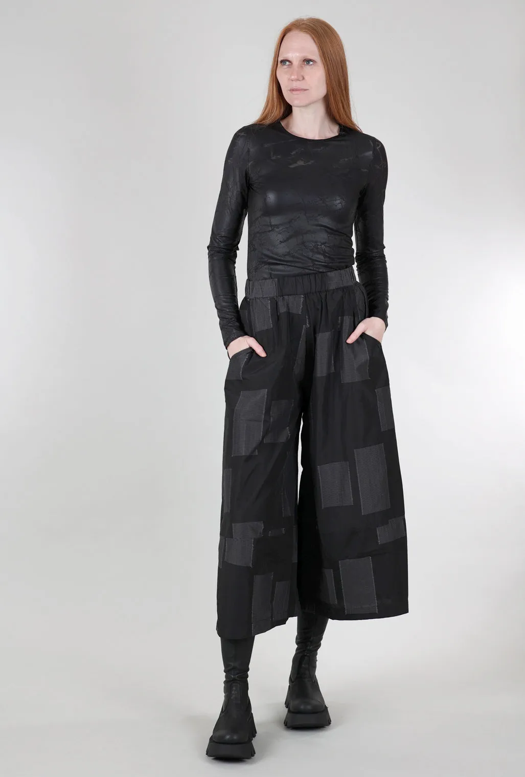 Positive - uplifting Mika Top, Black Thunder