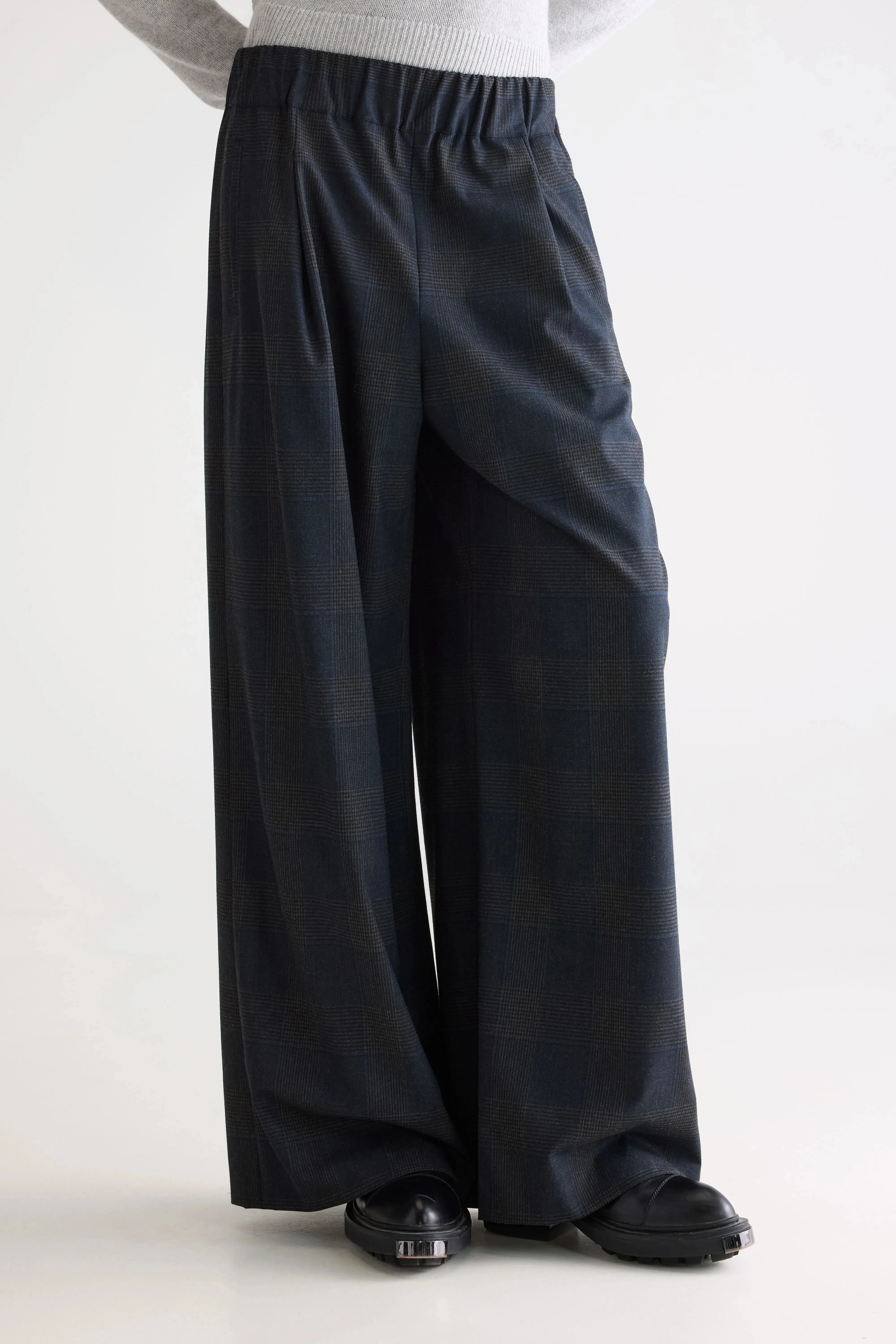 Premium Touch Vespa wide trousers (252 / W / CHECK A)