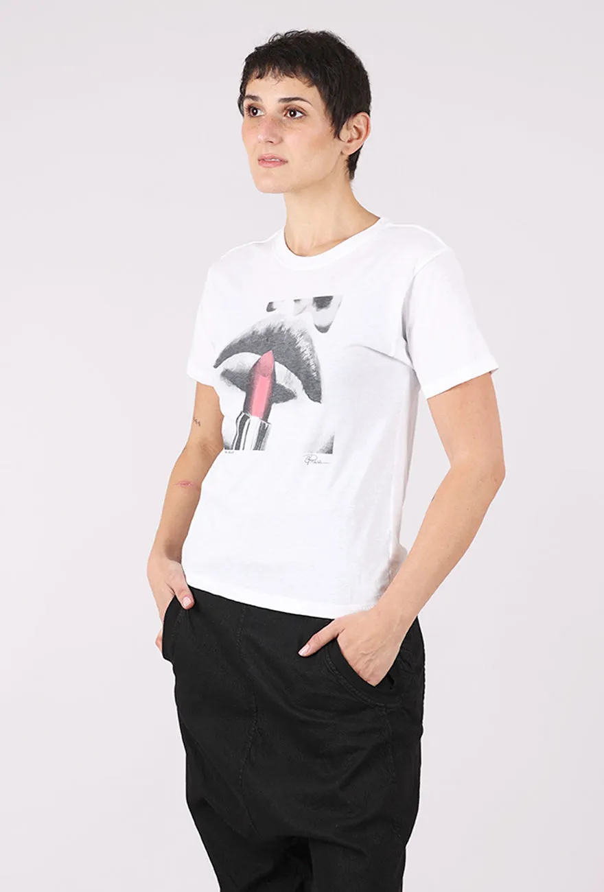 Preppy Style Mushie Tee, White/Lips Are Sealed