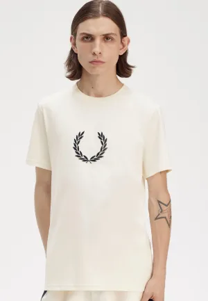 Fred Perry - Textured Laurel Wreath Ecru - T-Shirt Relaxed and Comfy