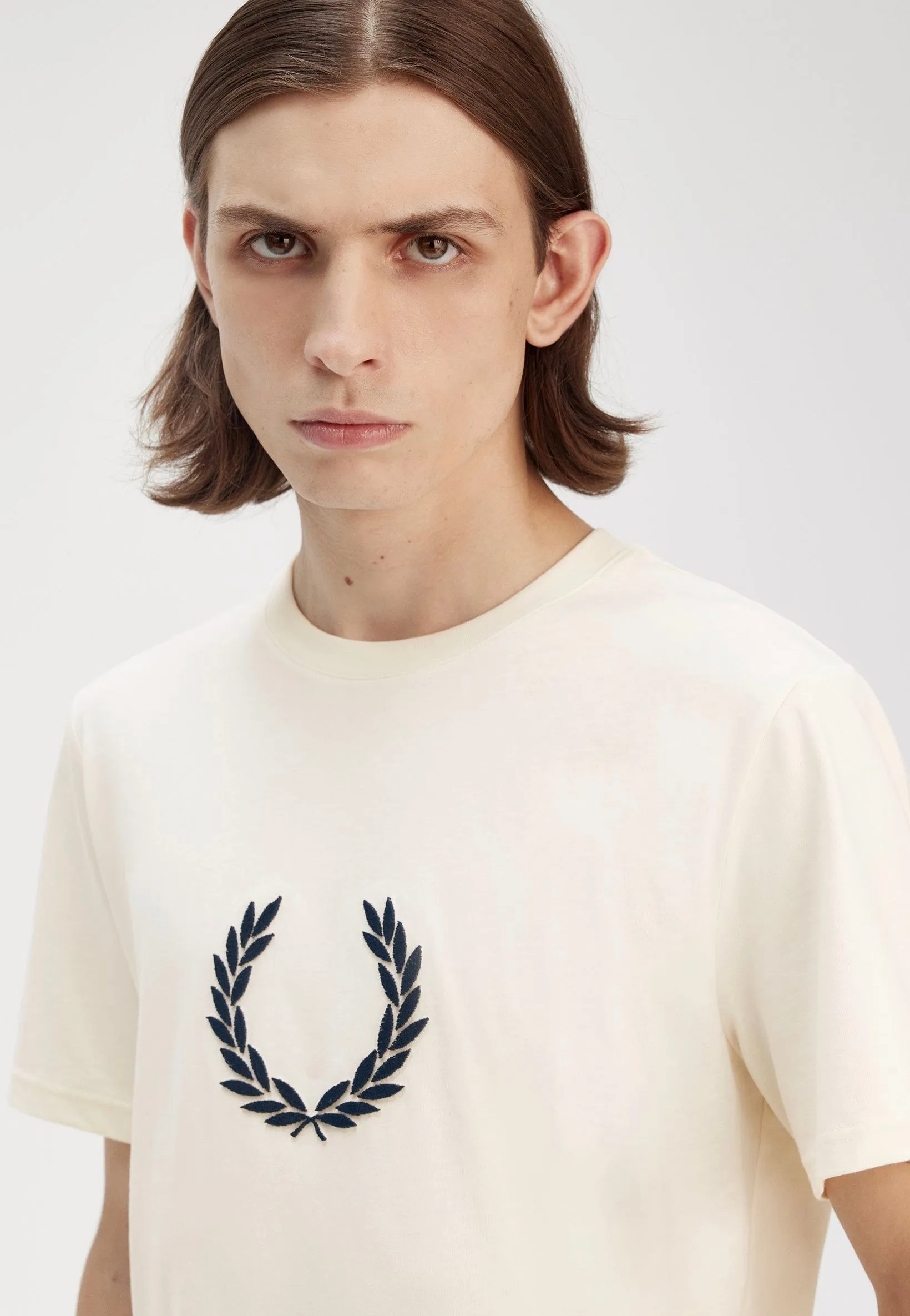 Pure - design - clean Fred Perry - Textured Laurel Wreath Ecru - T-Shirt