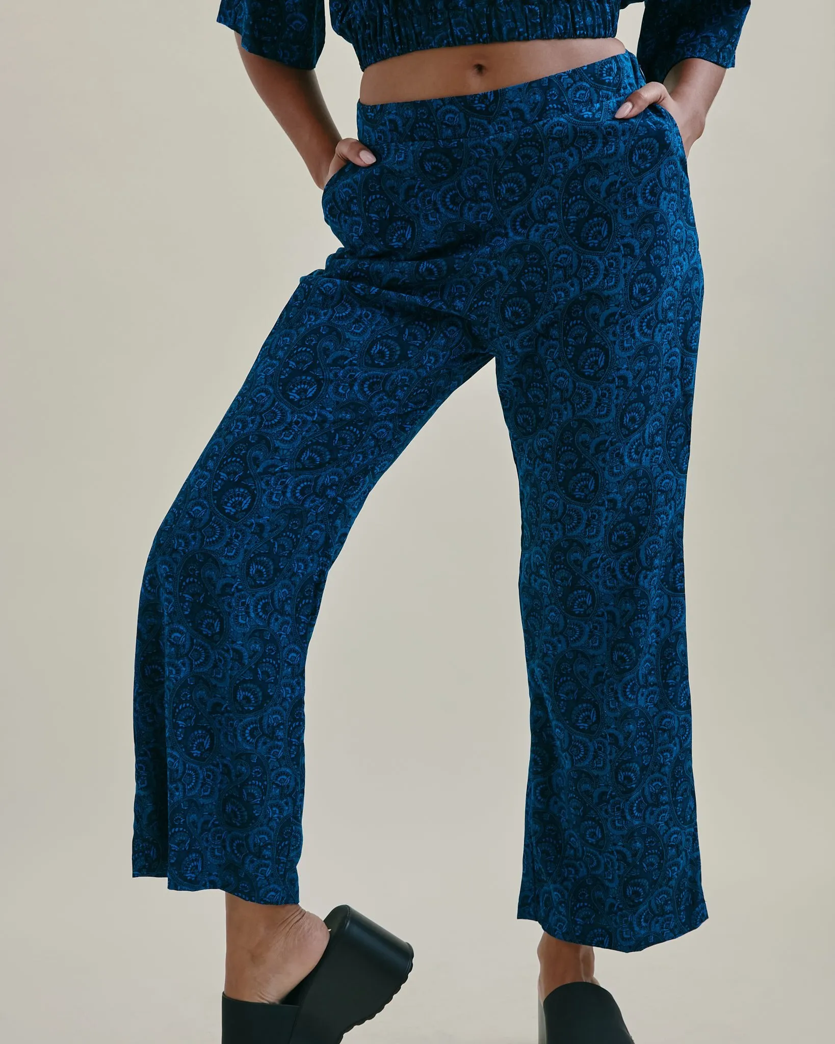Rashida Pant Modern Cut