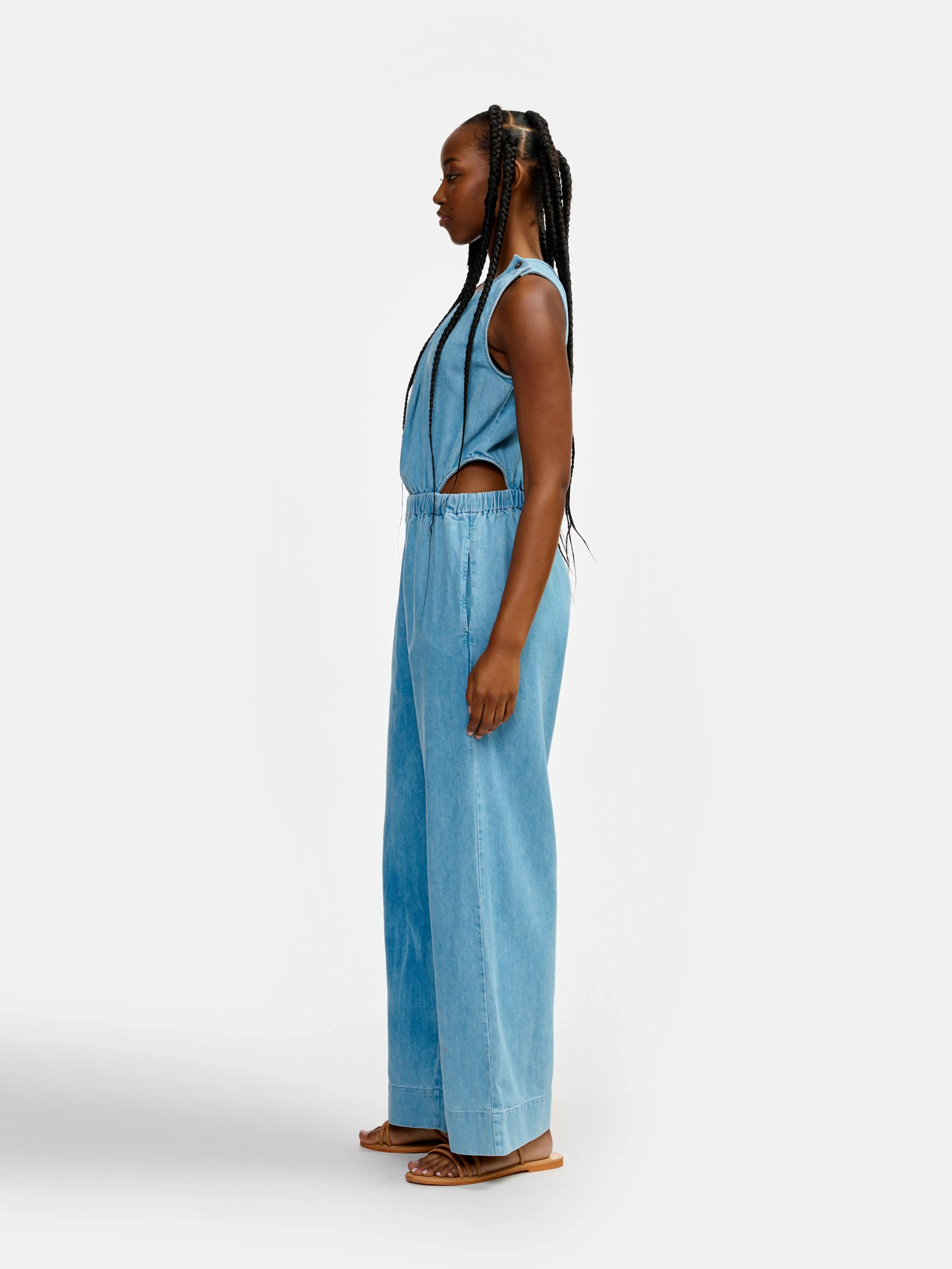 ruffled hem papaye jumpsuit (241 / W / LT BLUE BLEACH)