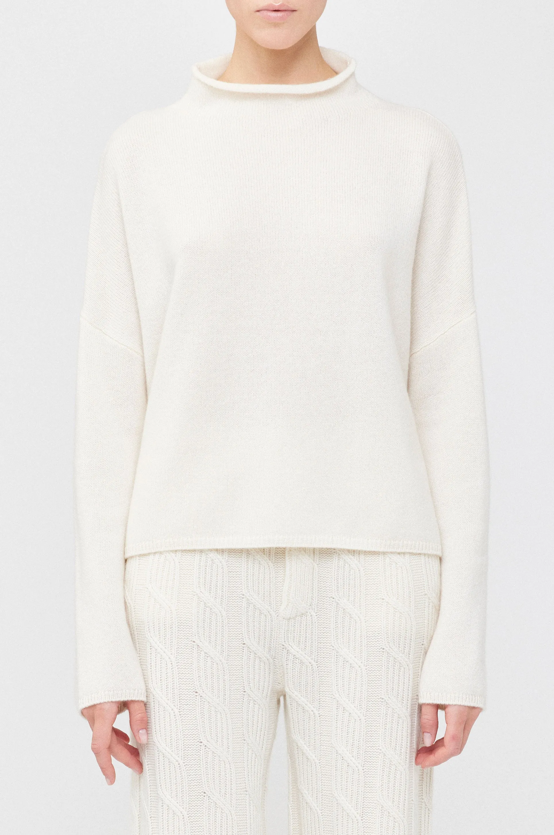 Sandy Cream Sweater Elegant Form