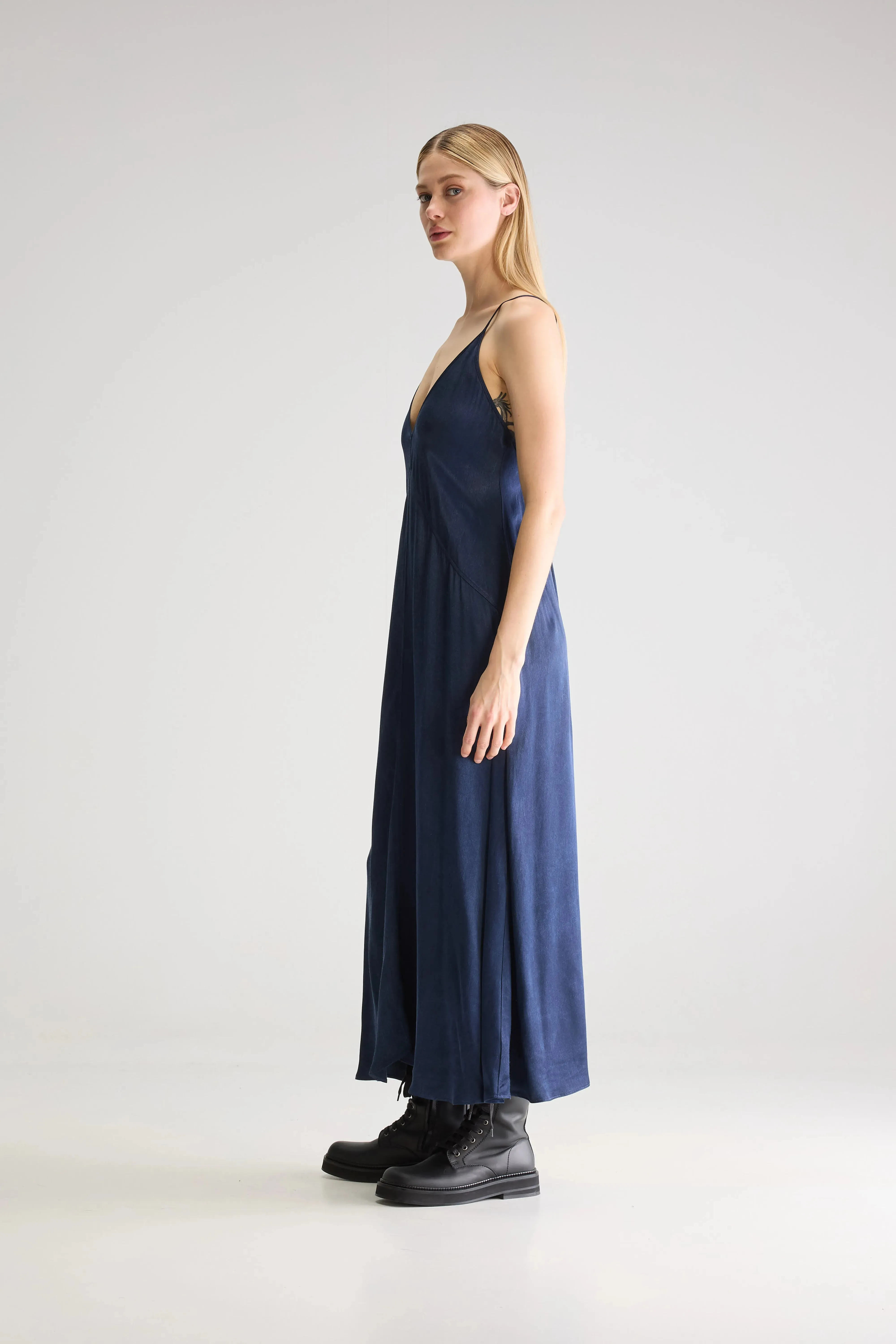 Shade long dress (251 / W / INK) Versatile Piece