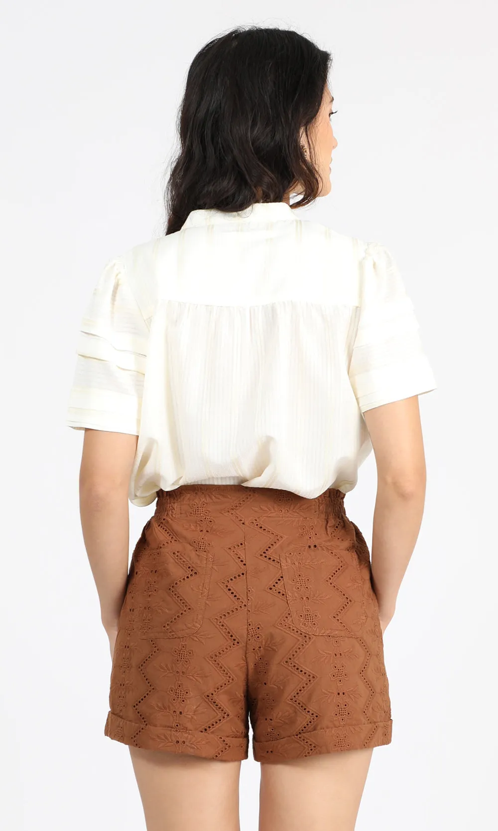 Shelli Cotton Eyelet Shorts Fit Flexibility