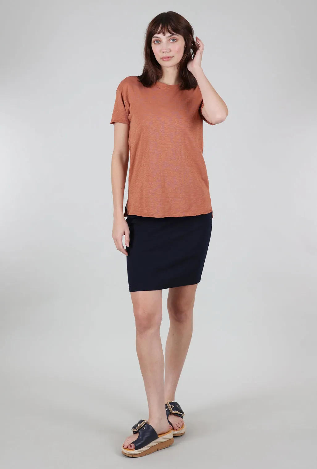 Short-Sleeve Step-Hem Crewneck Tee, Baked Clay Warm Weather Wear