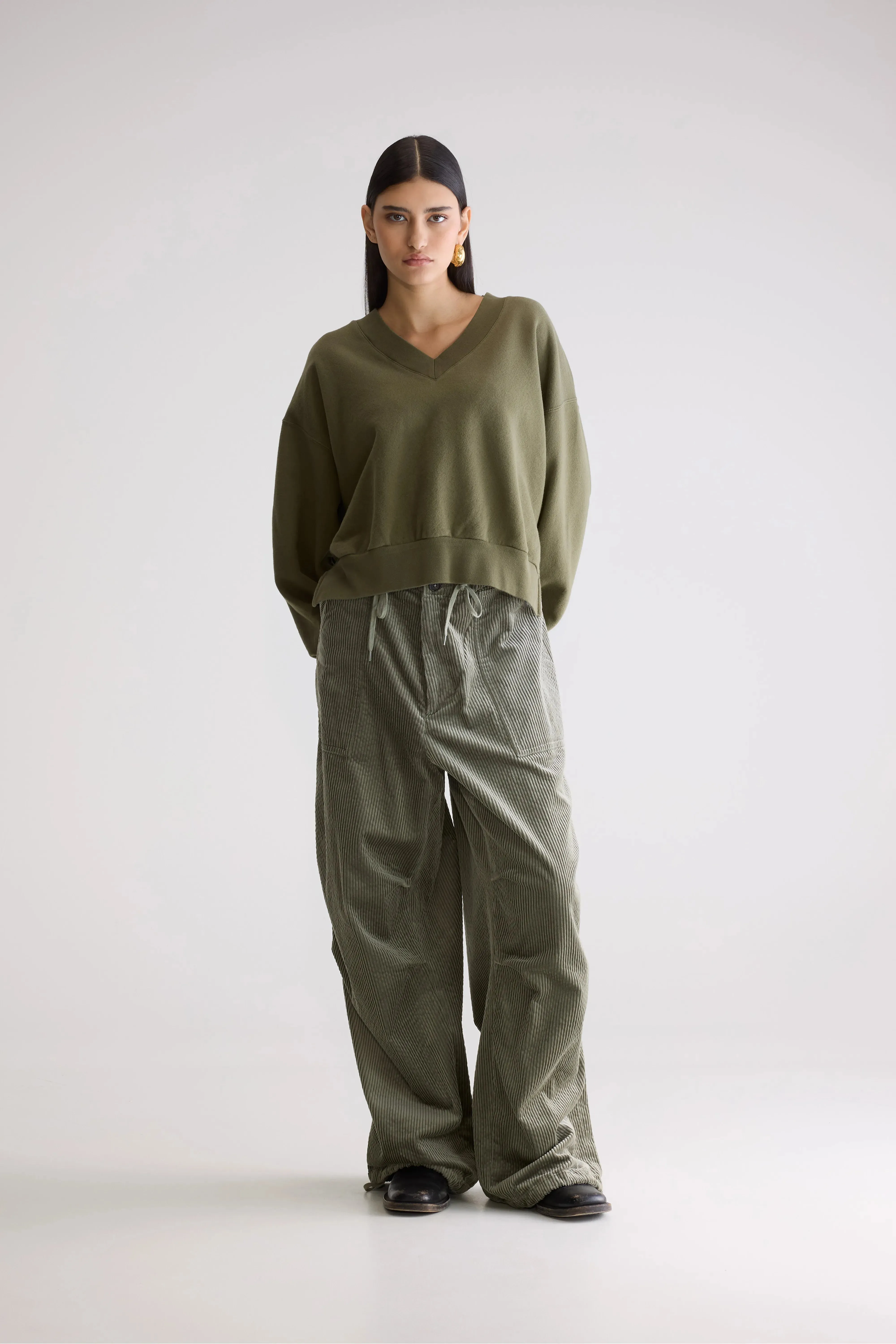 Simple Designs Varola v-neck sweatshirt (252 / W / OLIVE)