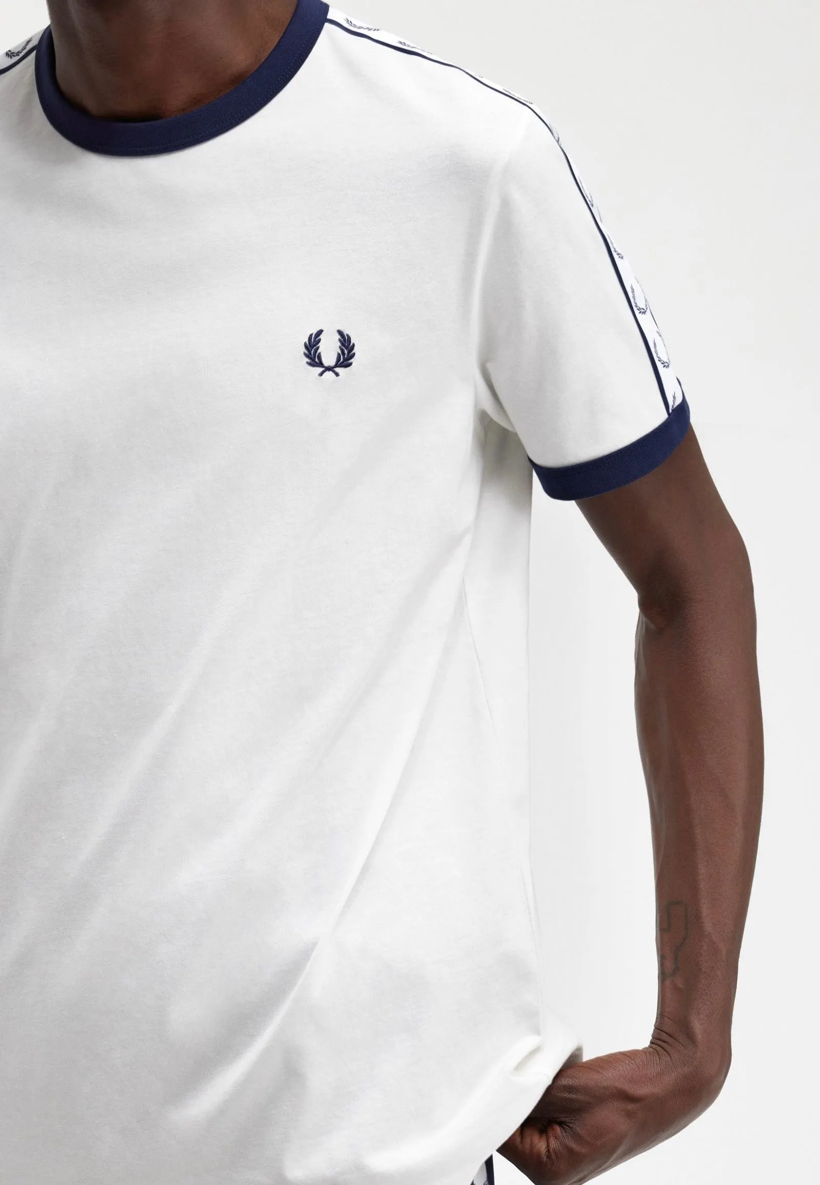 Sport Ease Fred Perry - Taped Ringer Snow White - T-Shirt